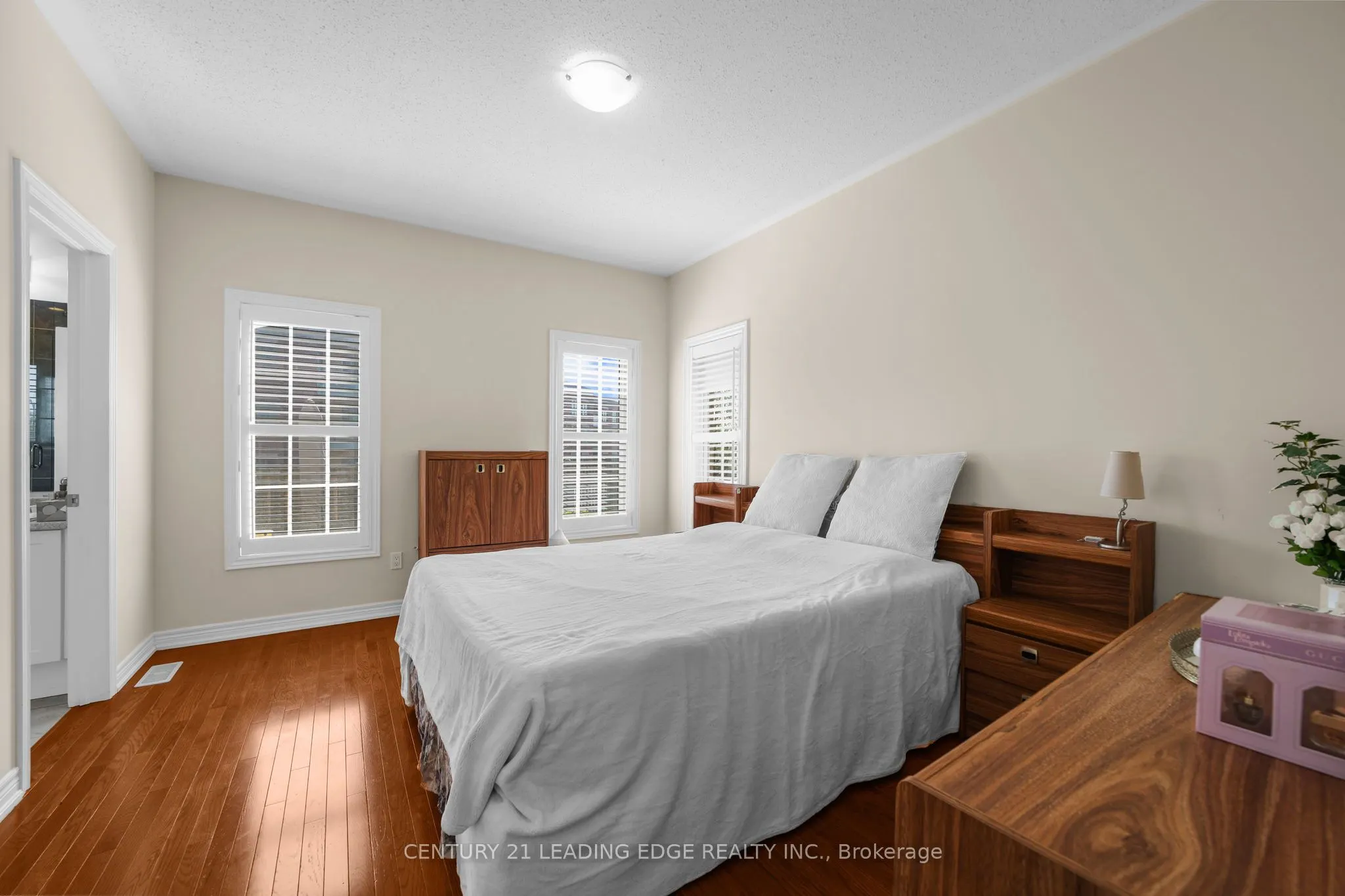 35 Lobelia Street #4