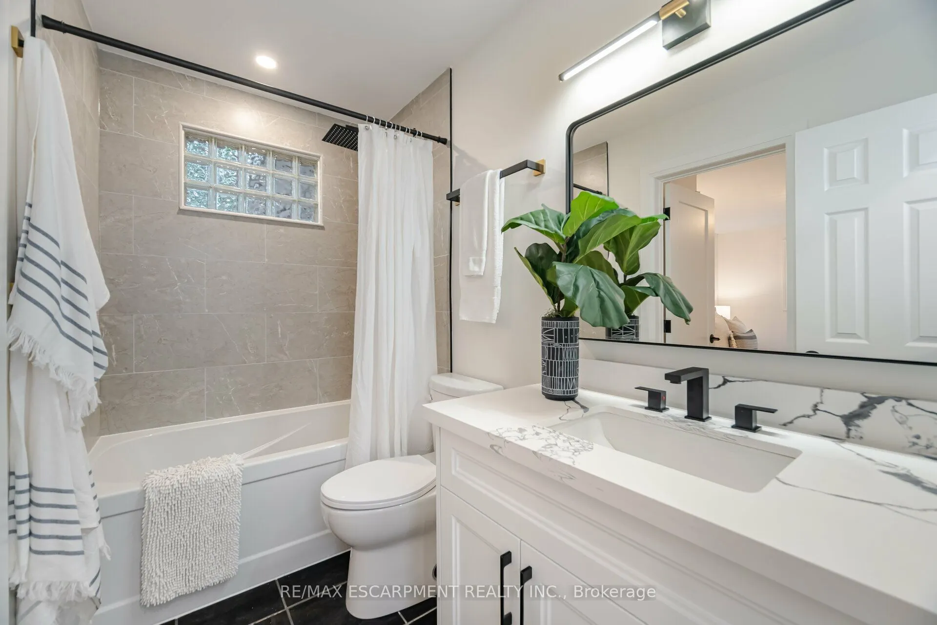 3150 Bentworth Drive