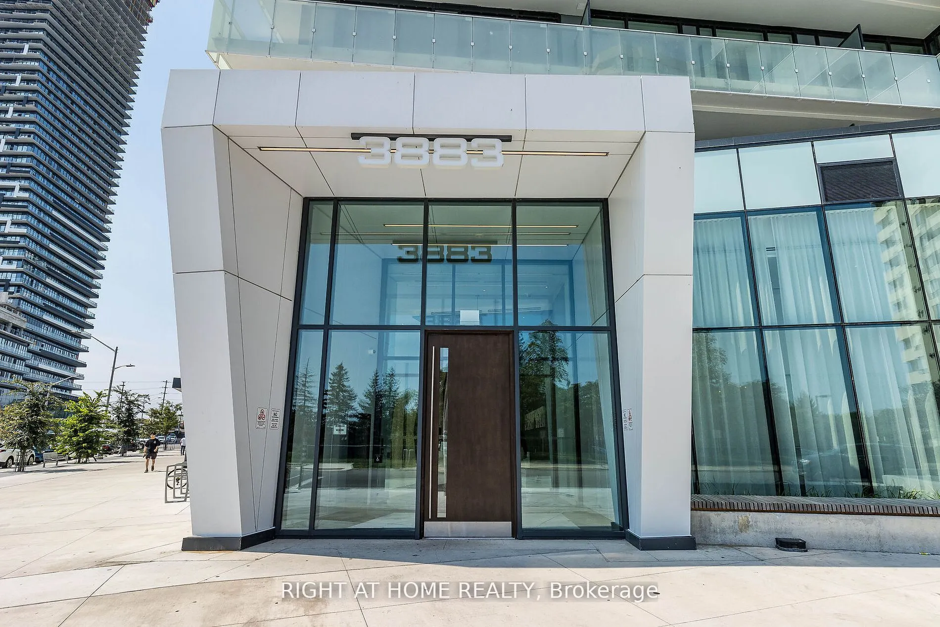 3883 Quartz Road, #704