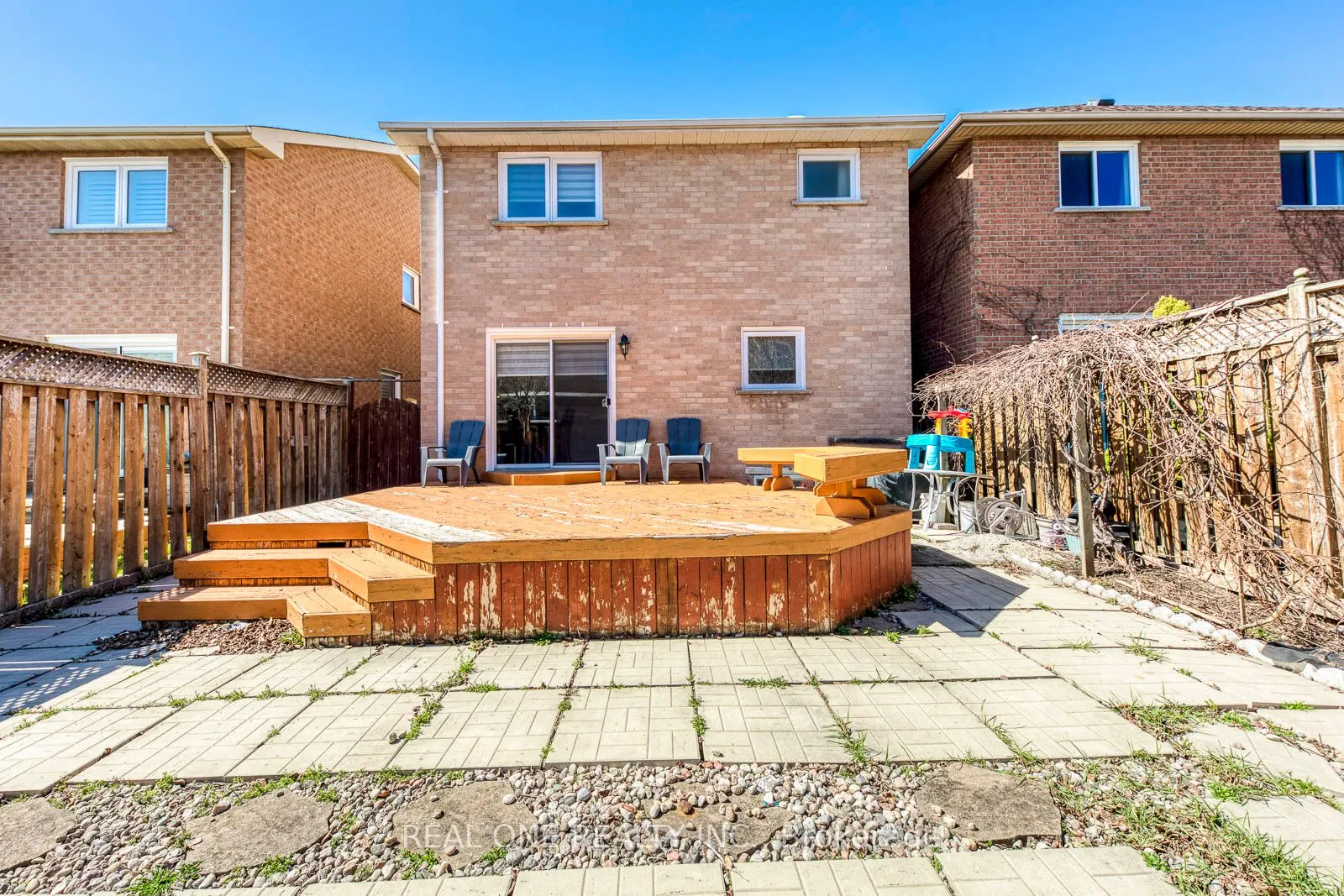 826 Winterton Way
