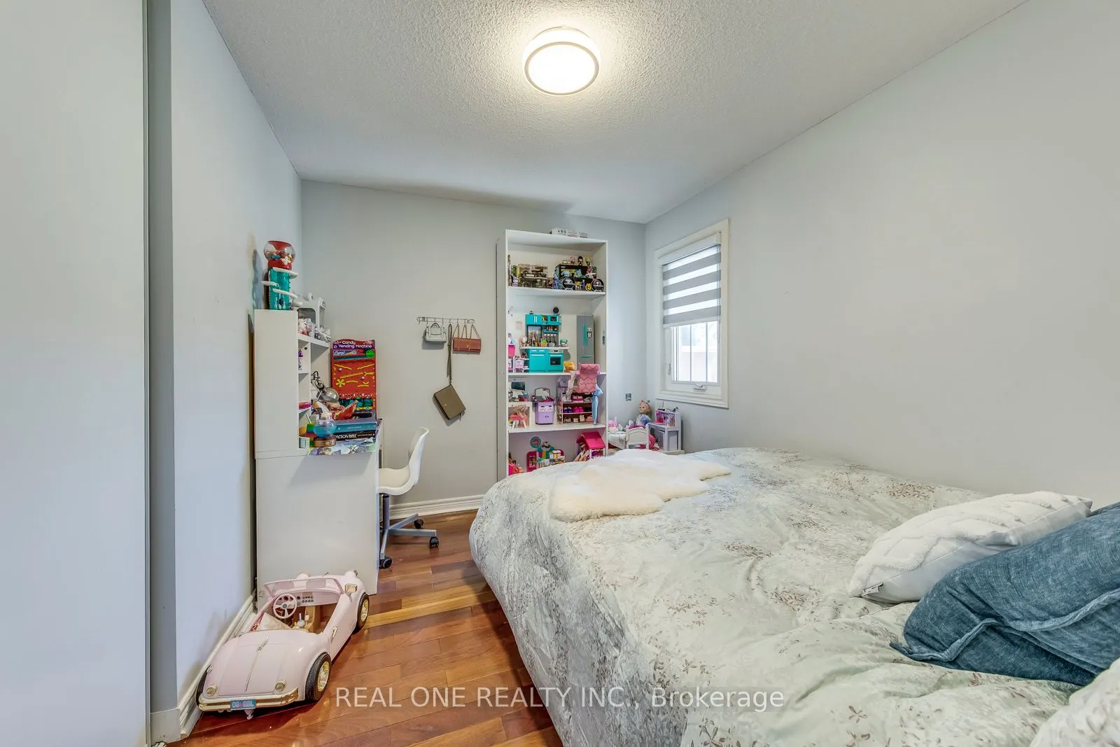 826 Winterton Way