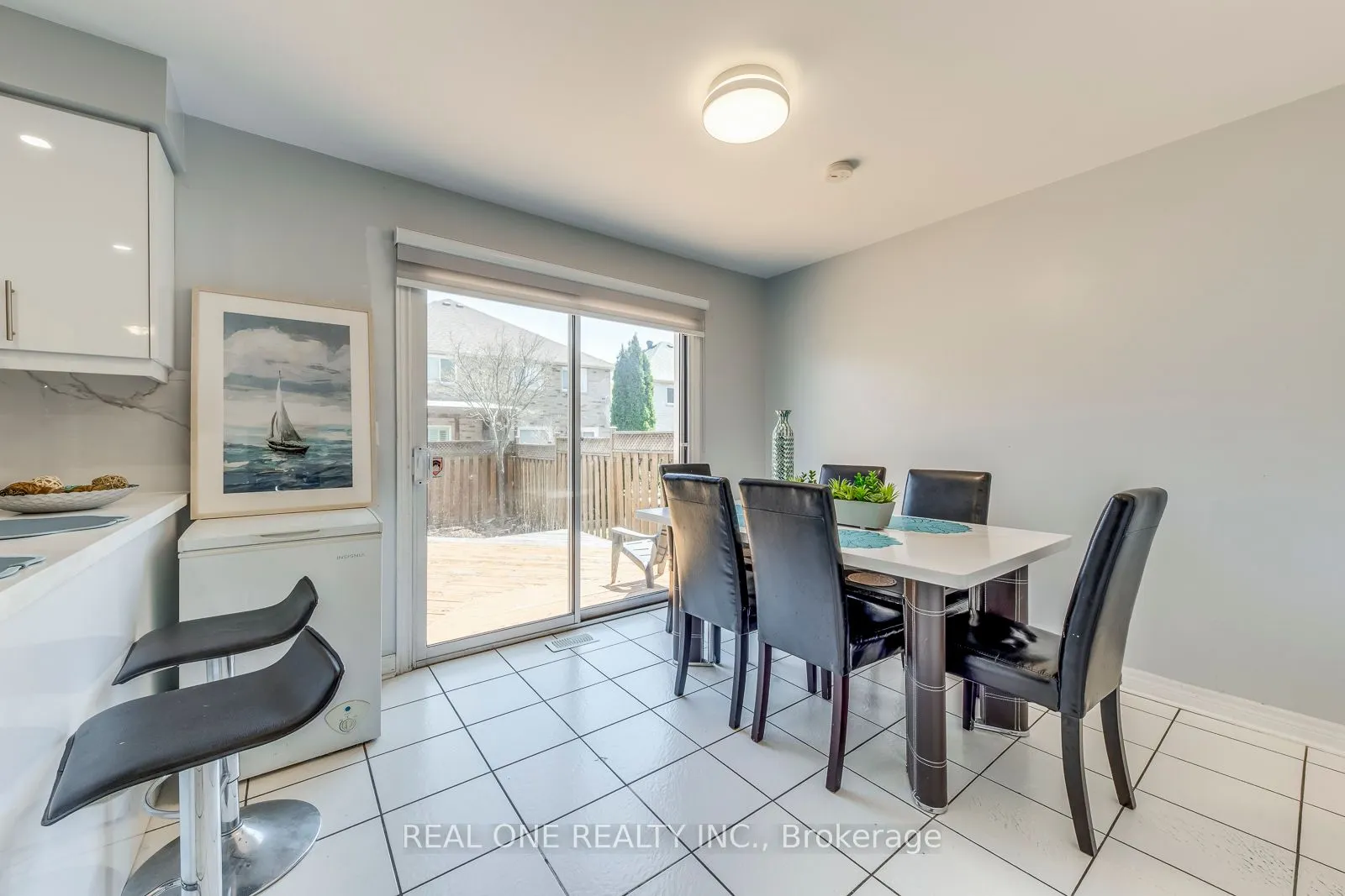 826 Winterton Way
