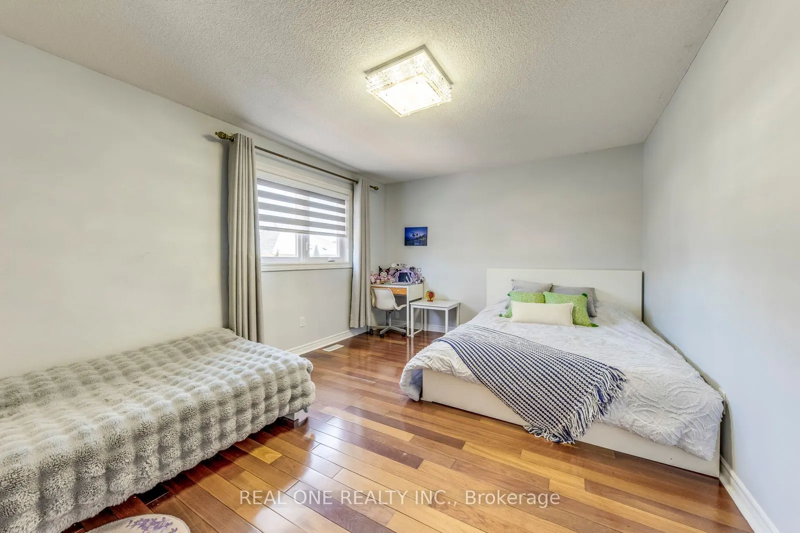 826 Winterton Way