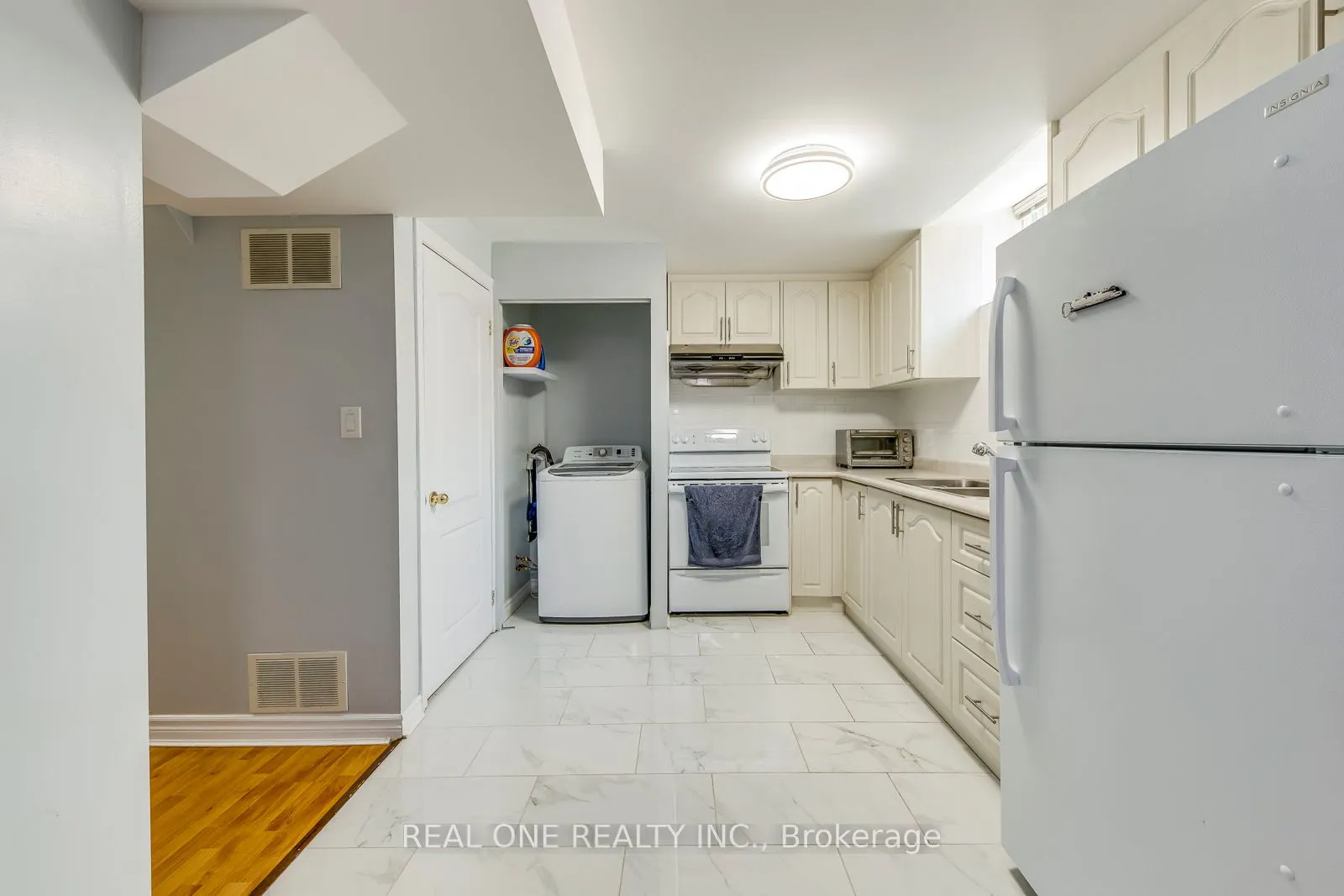 826 Winterton Way