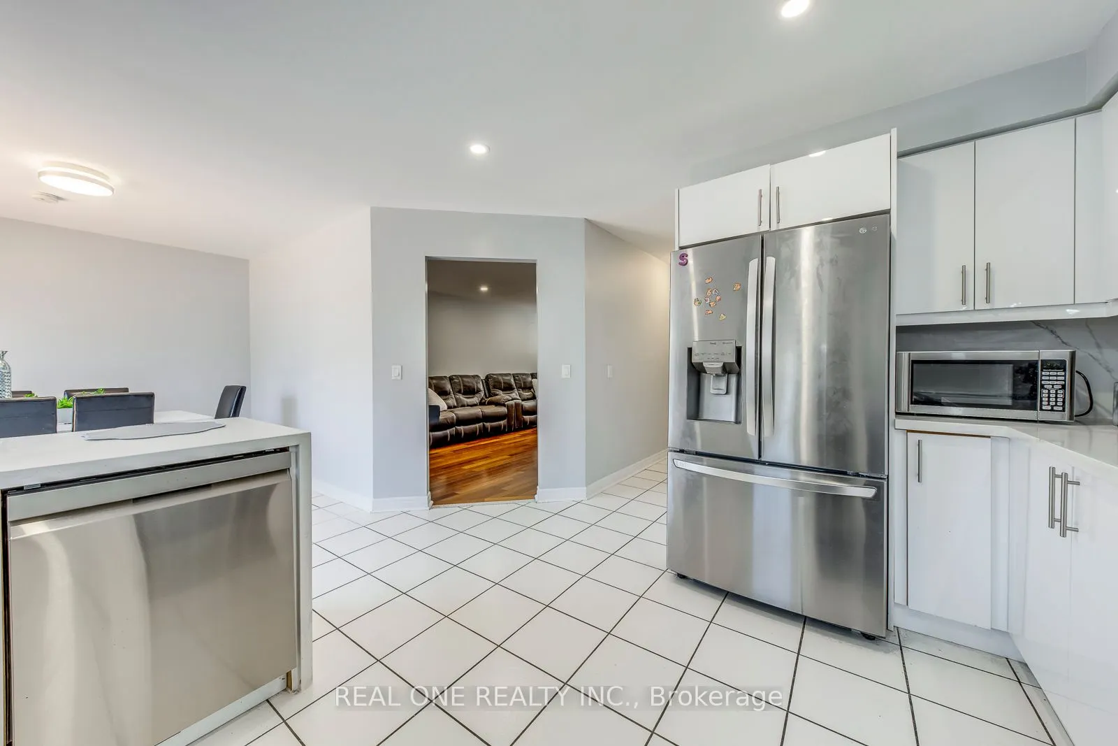 826 Winterton Way