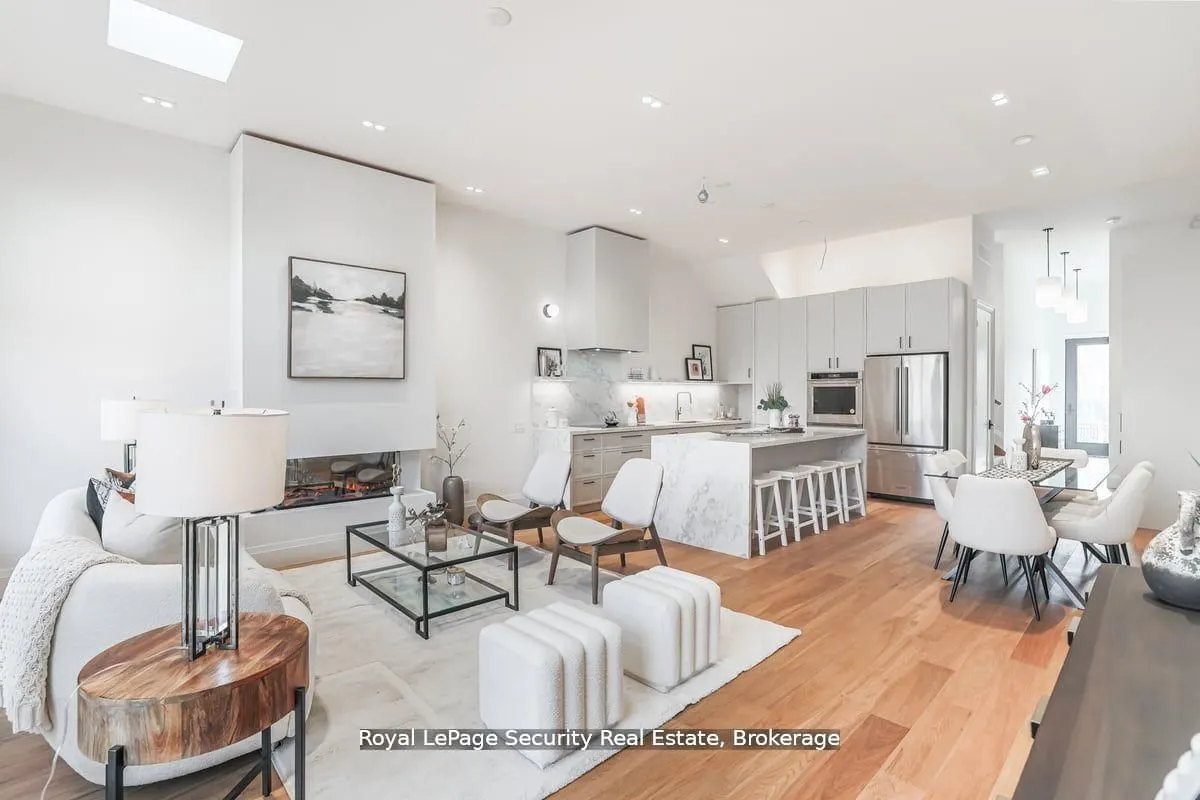 604 Ridelle Avenue, #Main and Upper
