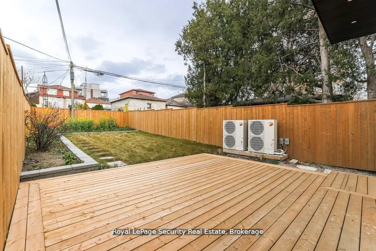 604 Ridelle Avenue, #Main and Upper