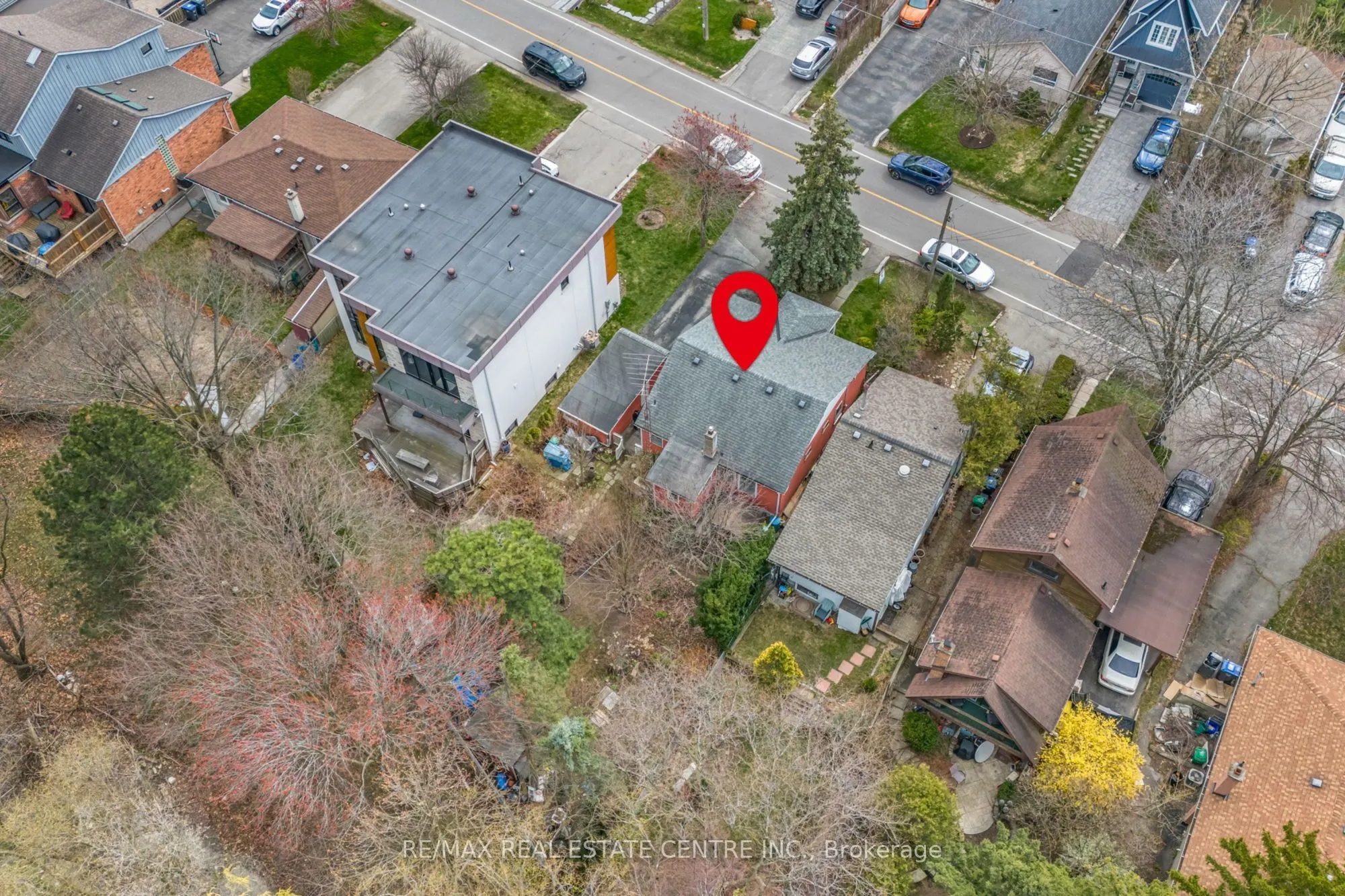 945 Beechwood Avenue