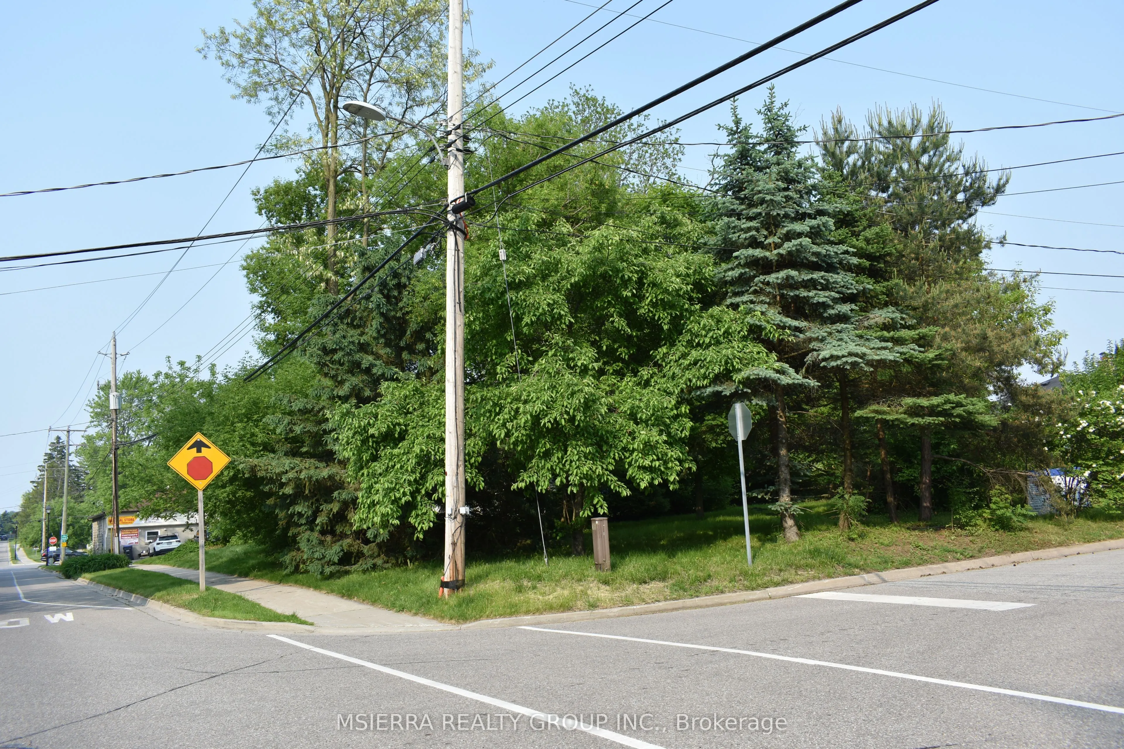 4 Walker Road W
