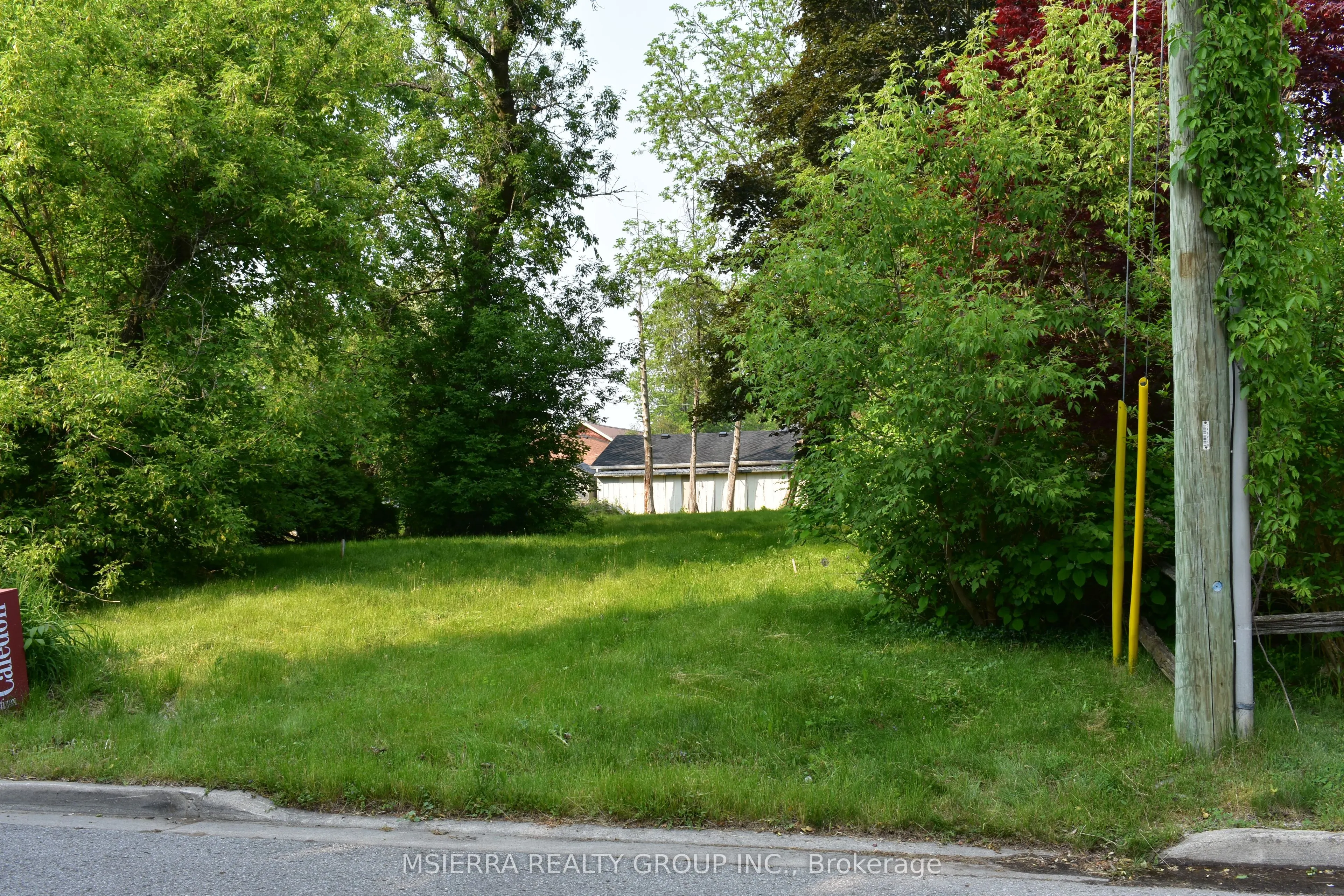 4 Walker Road W