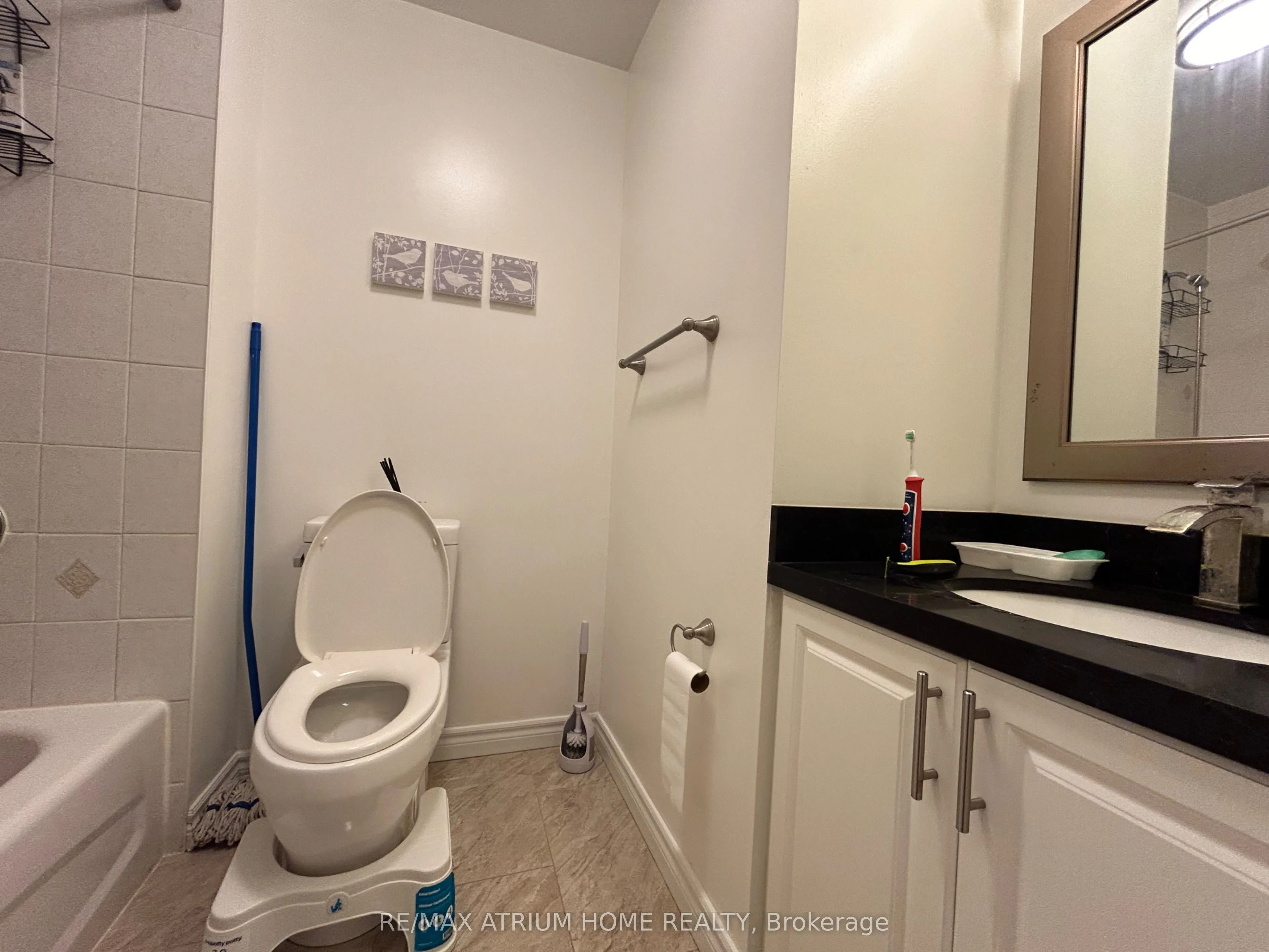 3077 Hawktail Crescent