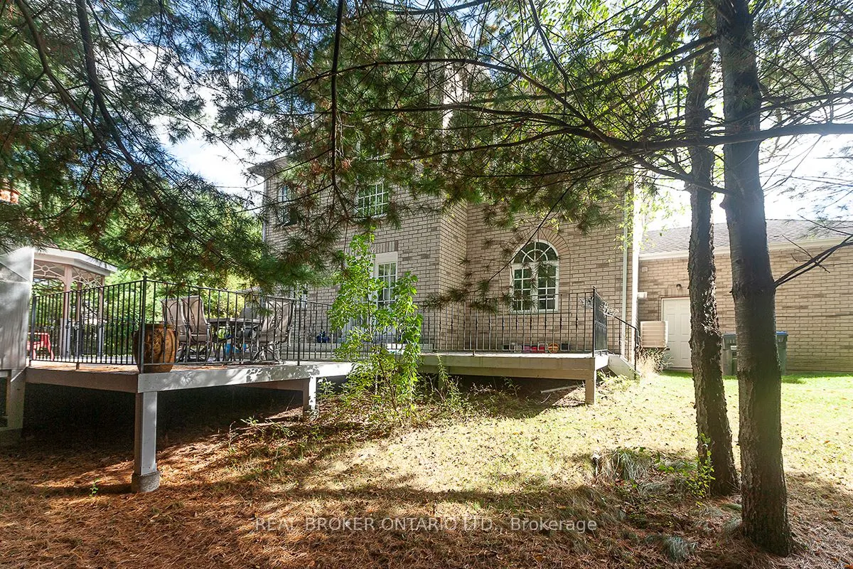10 Costner Place