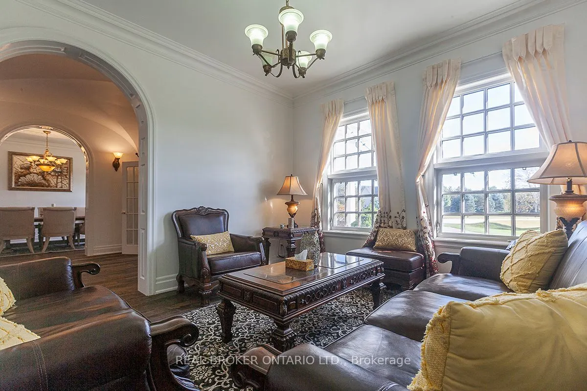 10 Costner Place