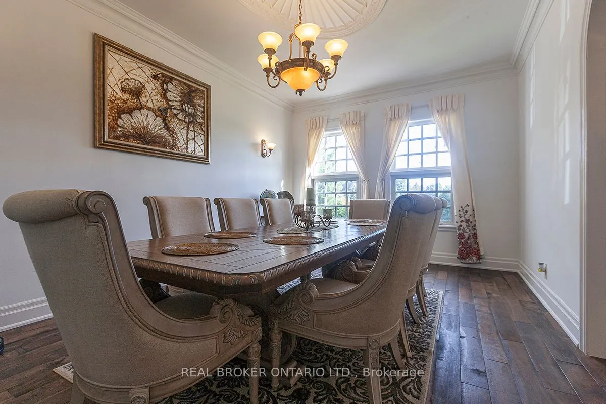 10 Costner Place