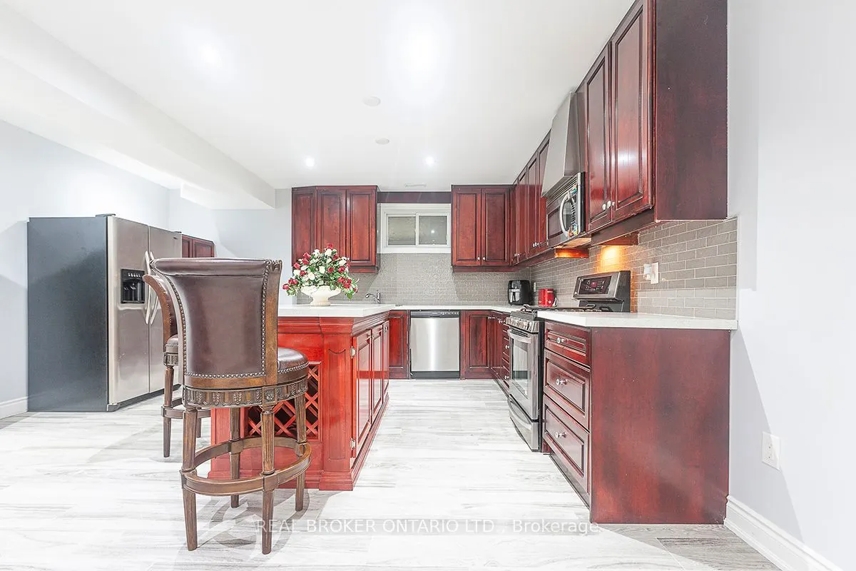 10 Costner Place