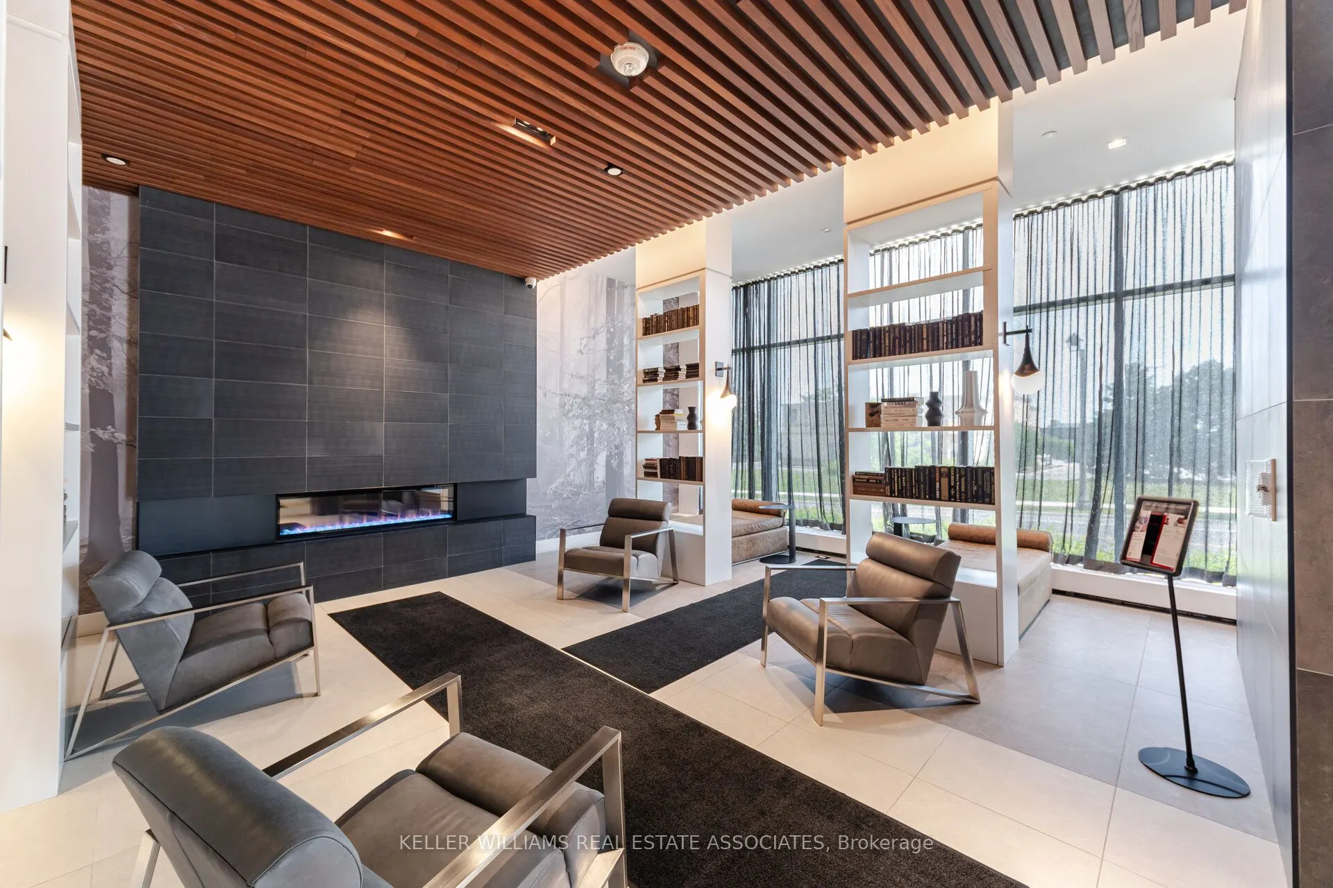 297 Oak Walk Drive, #2003