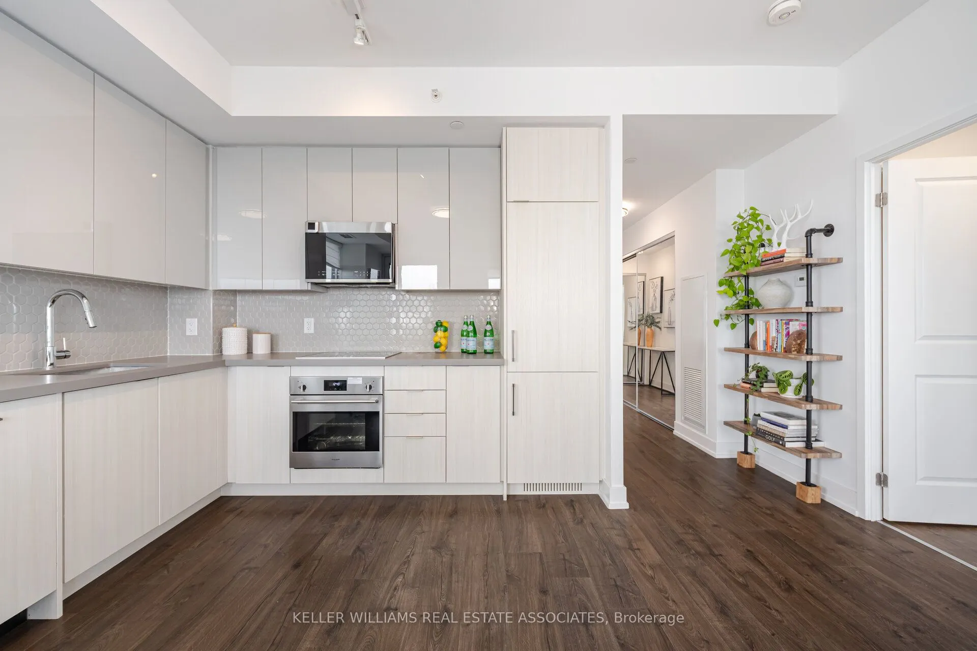 297 Oak Walk Drive, #2003