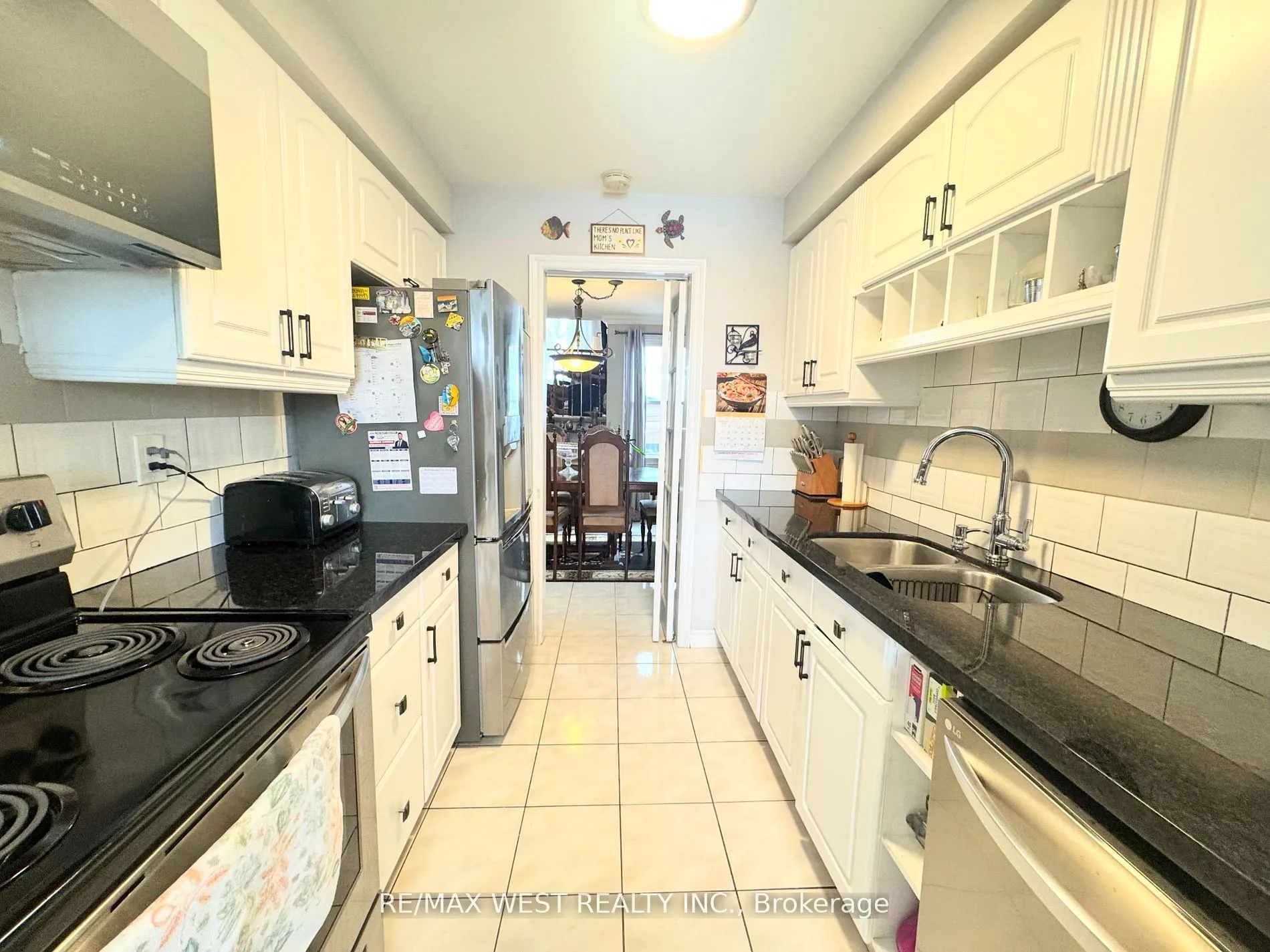 425 Hansen Road N