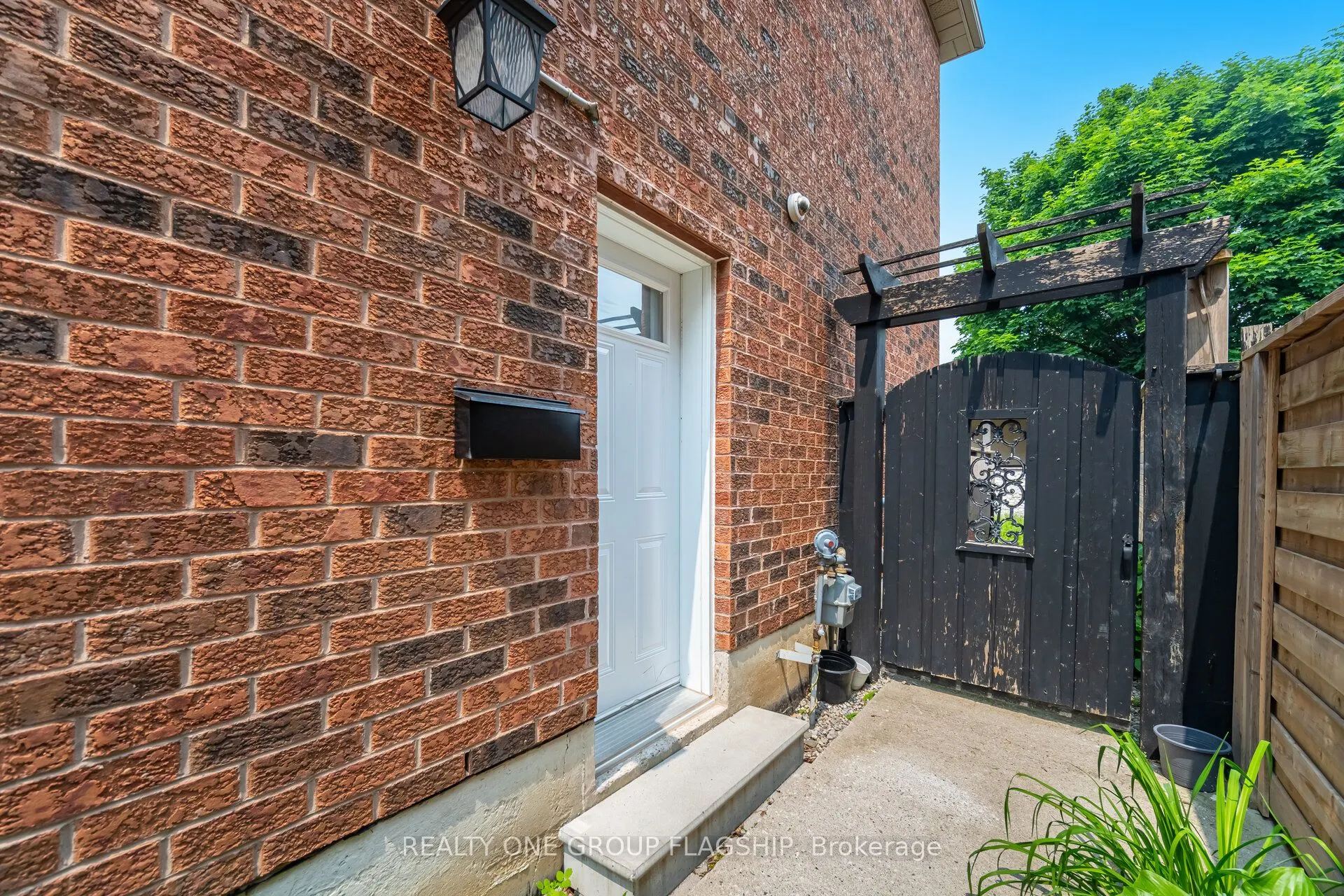 7267 Windbreak Court