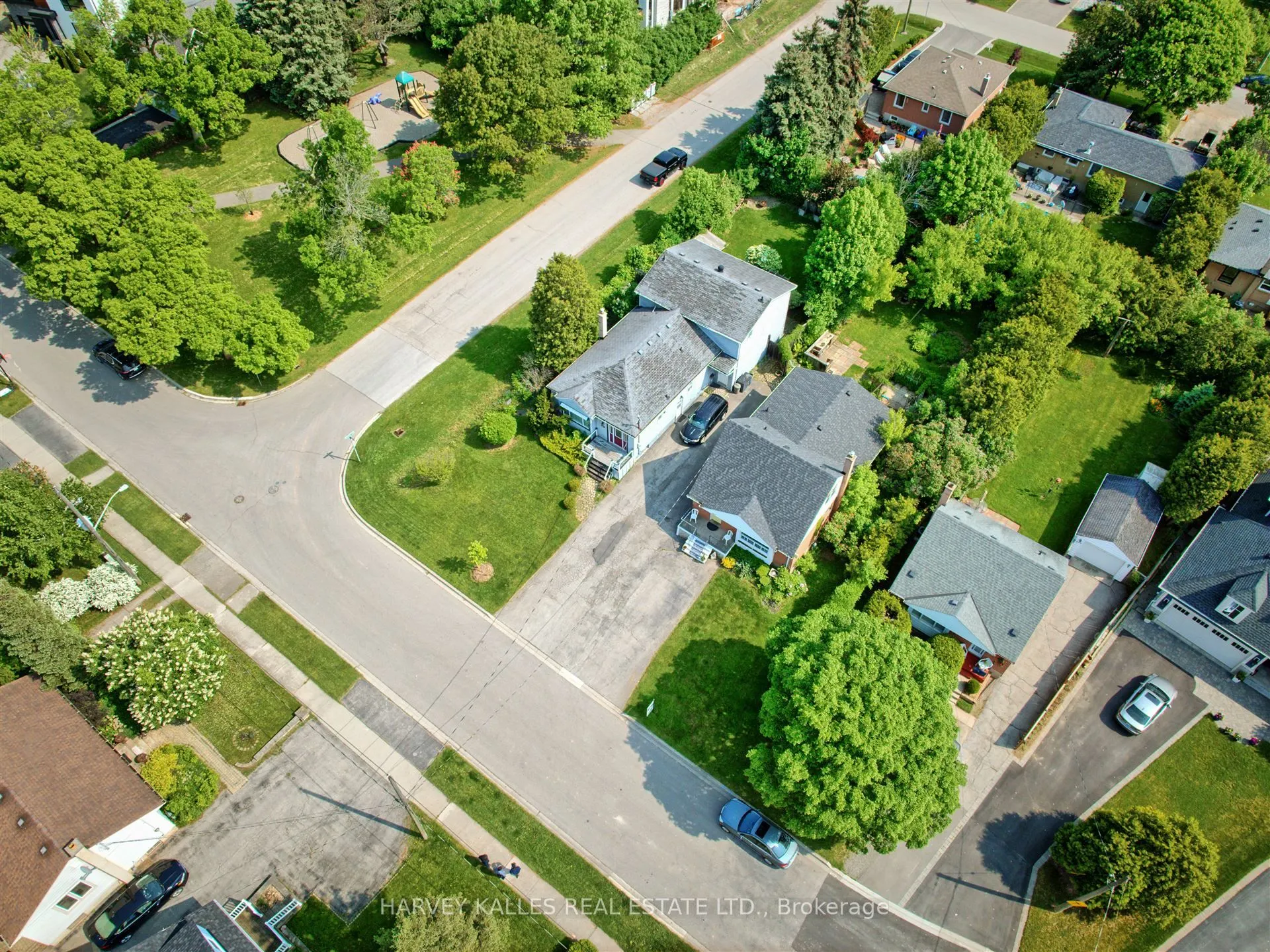 247 Jennings Crescent