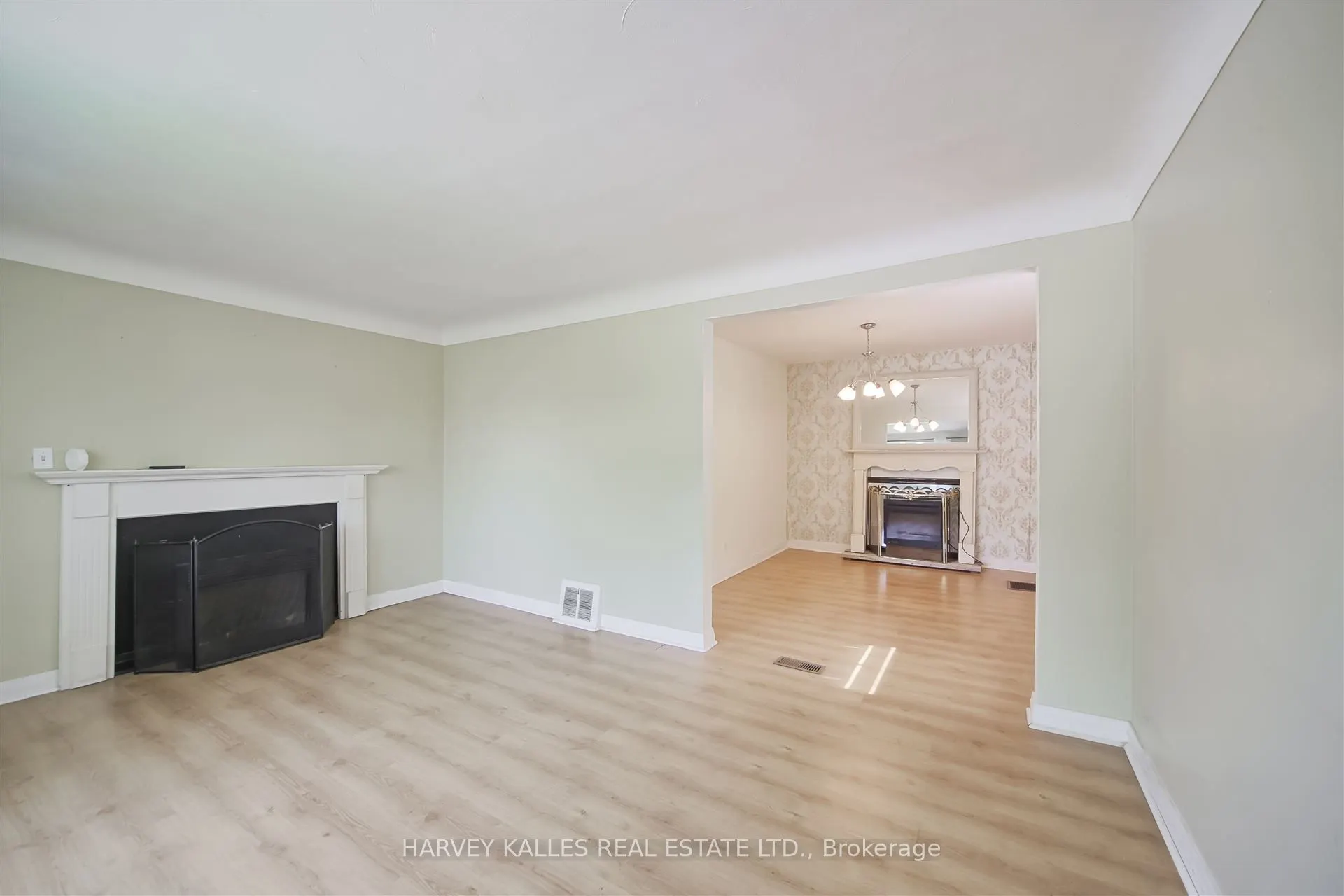 247 Jennings Crescent