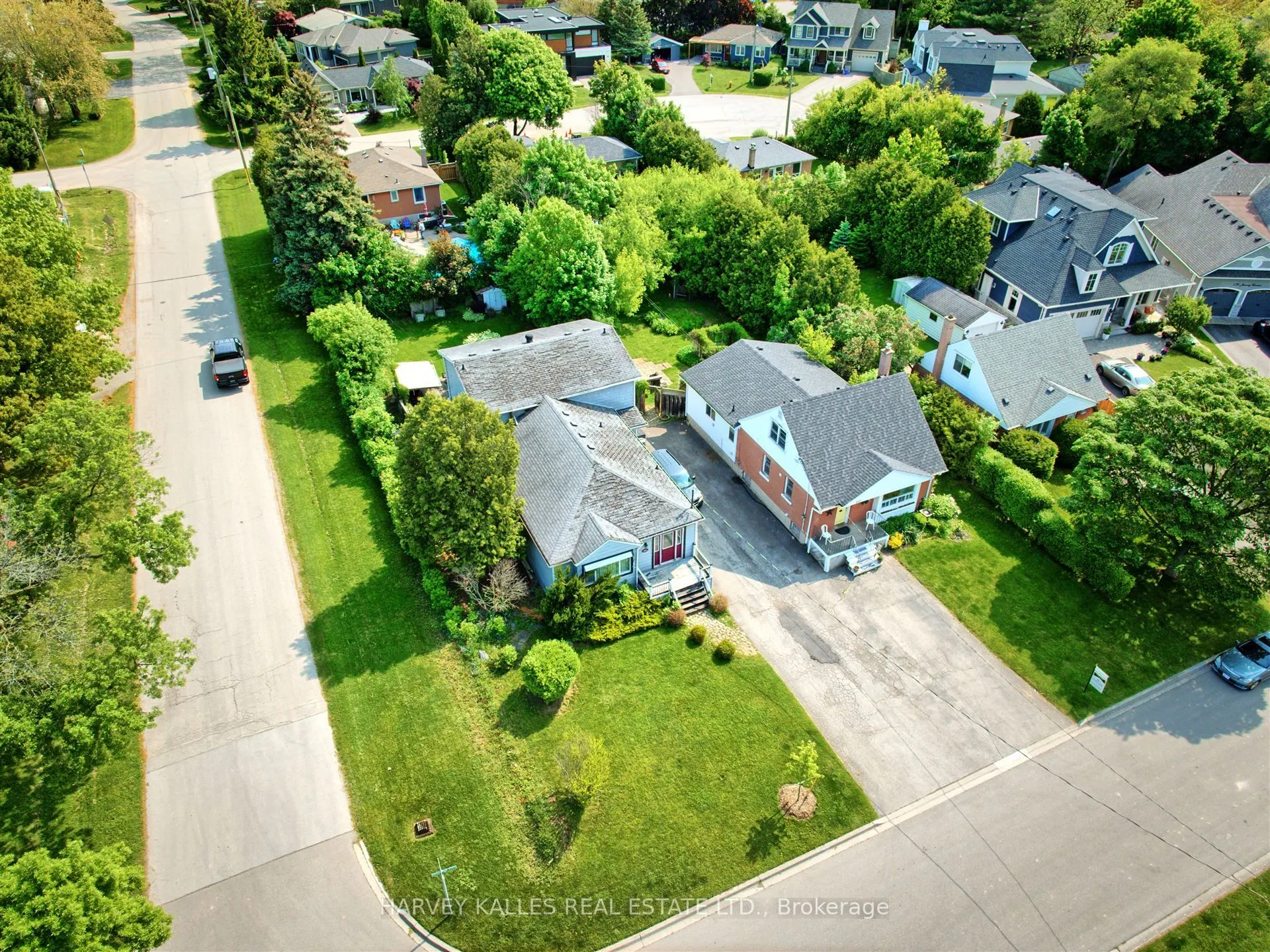 247 Jennings Crescent