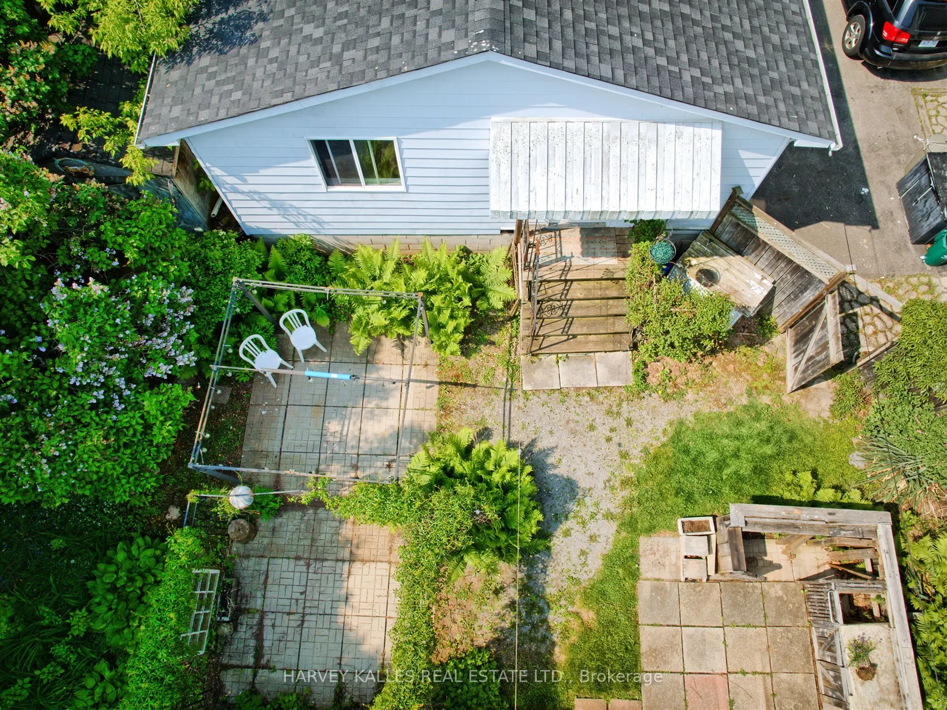 247 Jennings Crescent