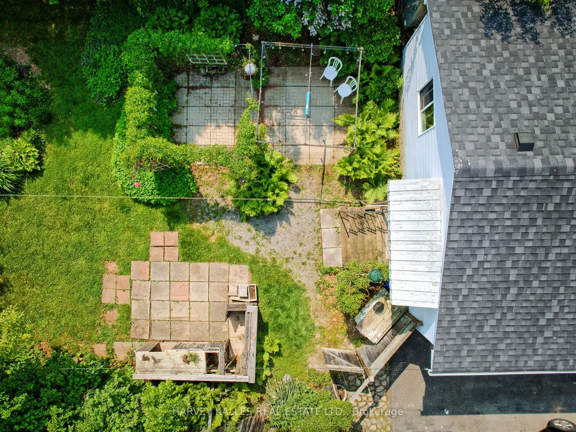 247 Jennings Crescent