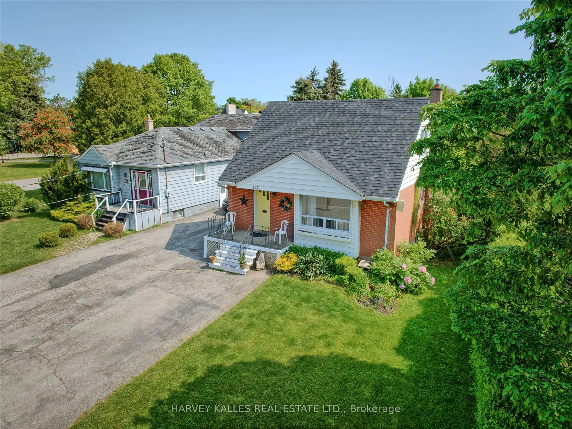 247 Jennings Crescent