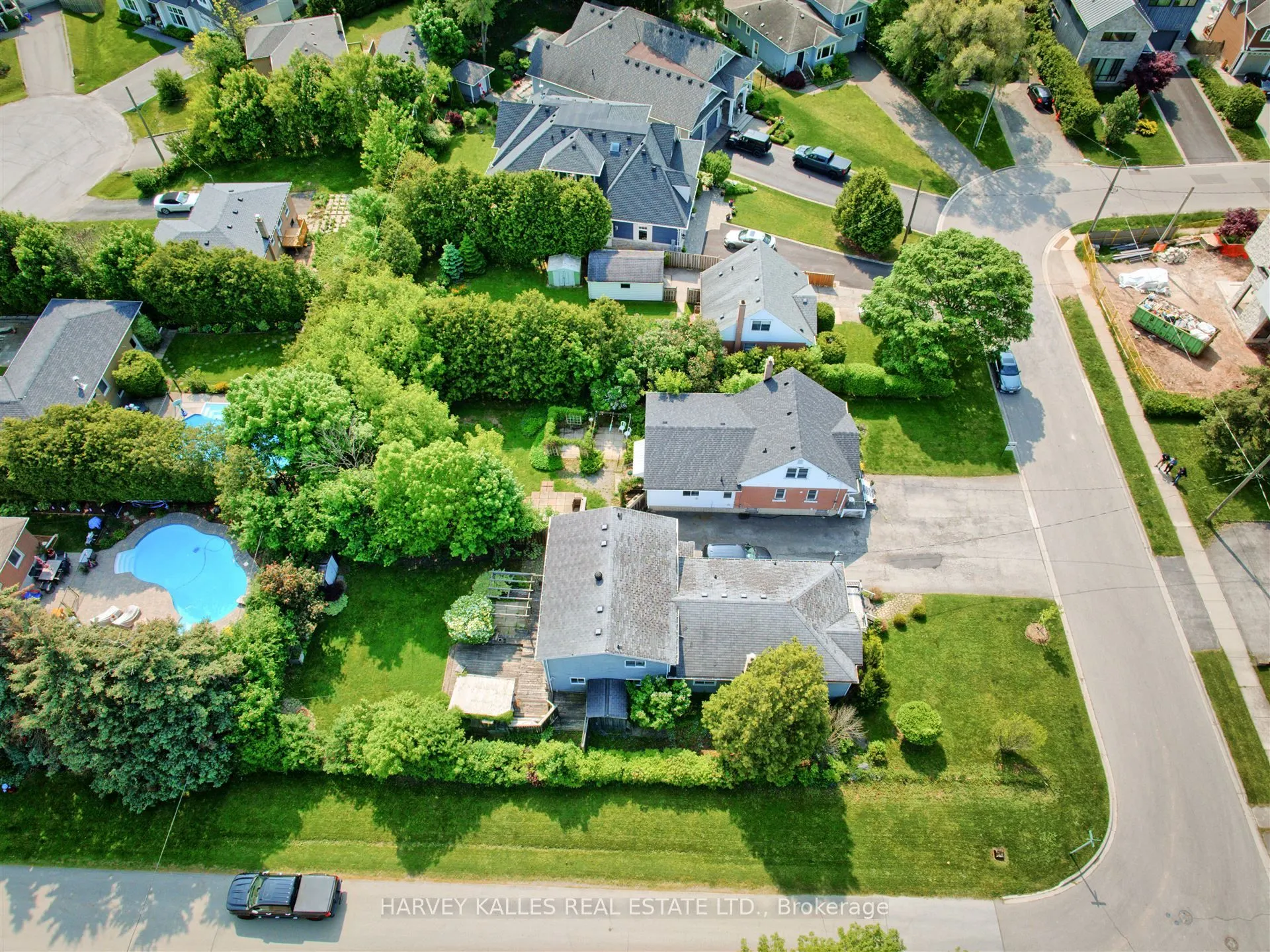 247 Jennings Crescent