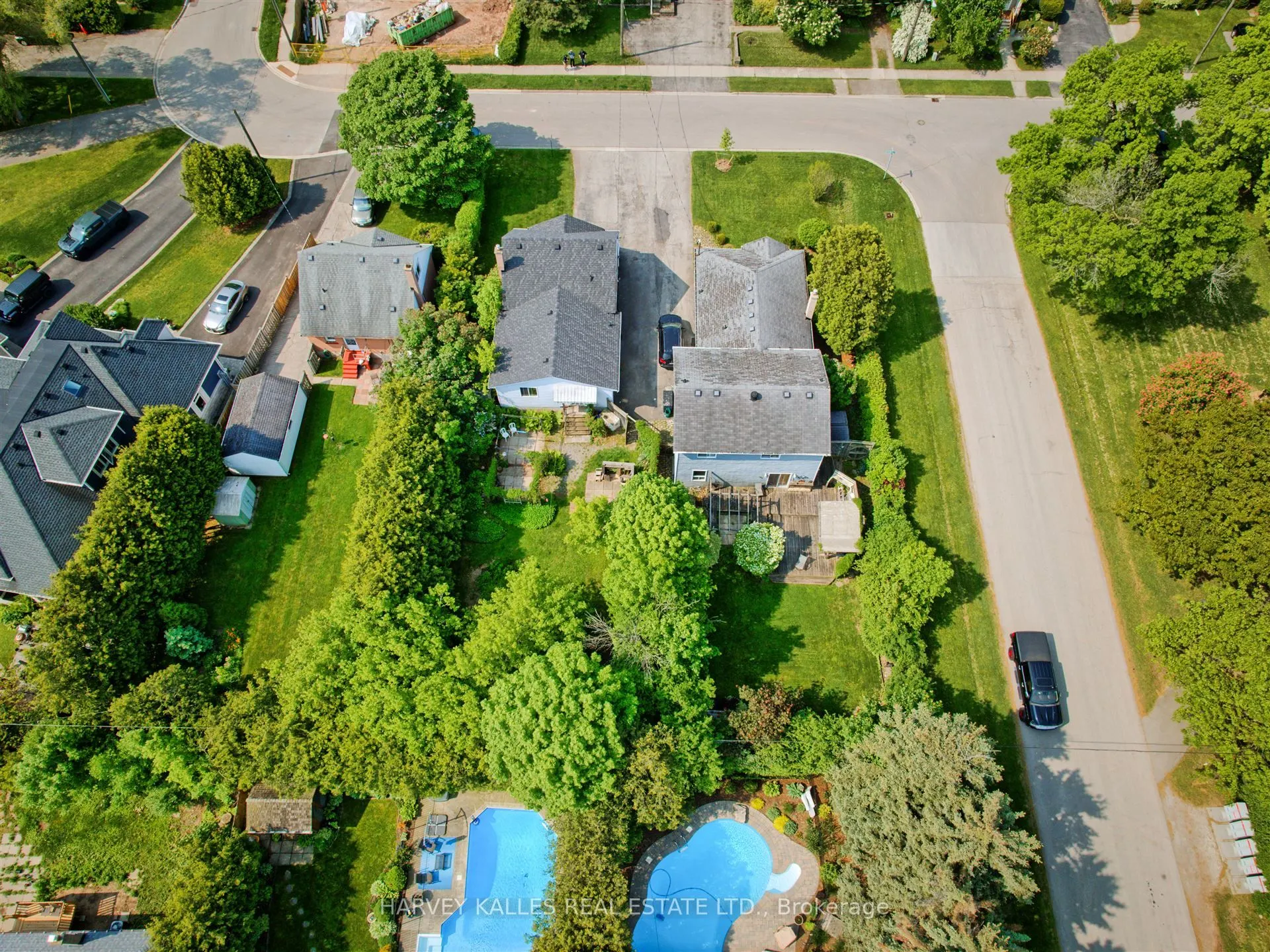 247 Jennings Crescent