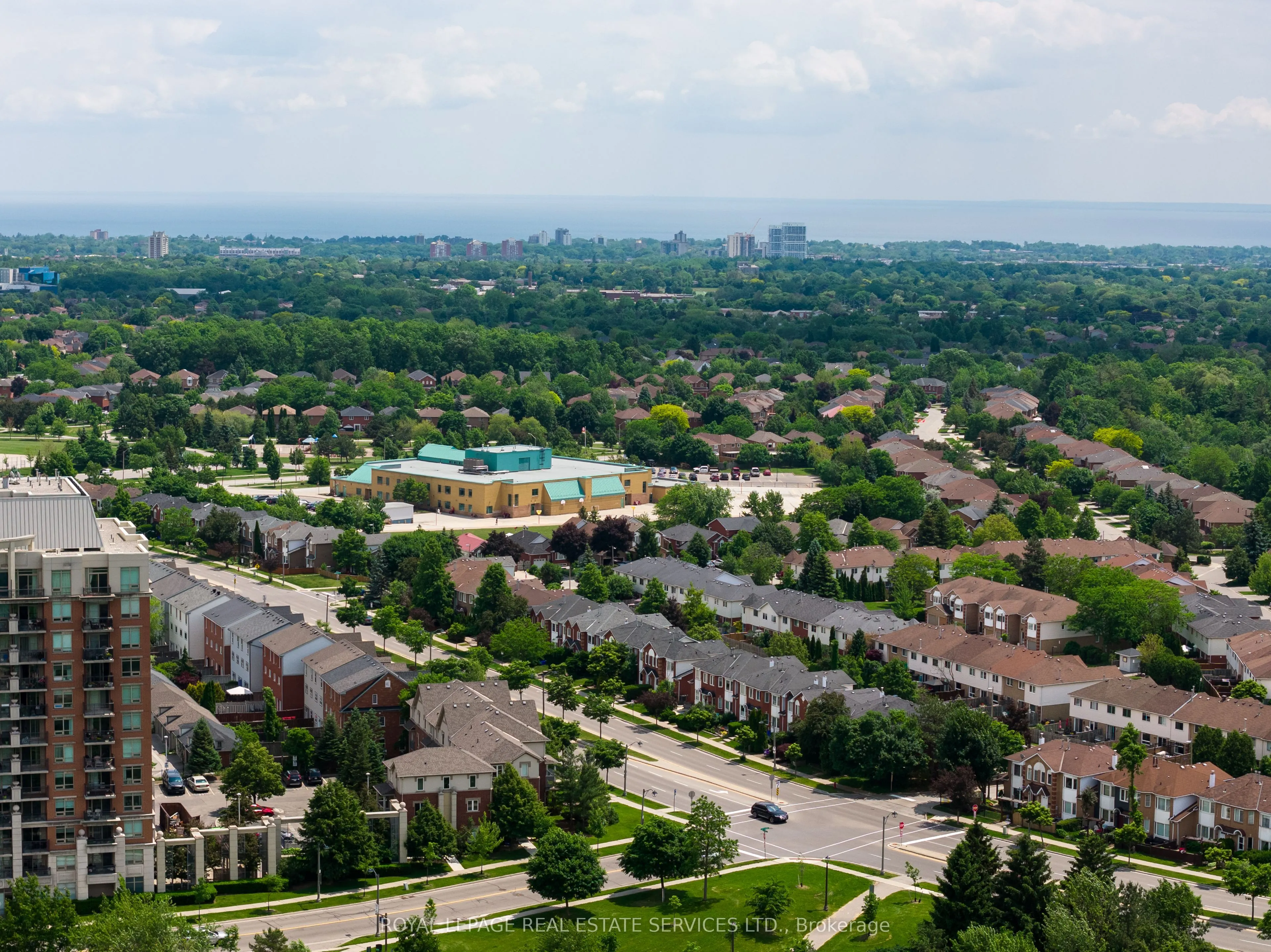 15 Hays Boulevard, #10