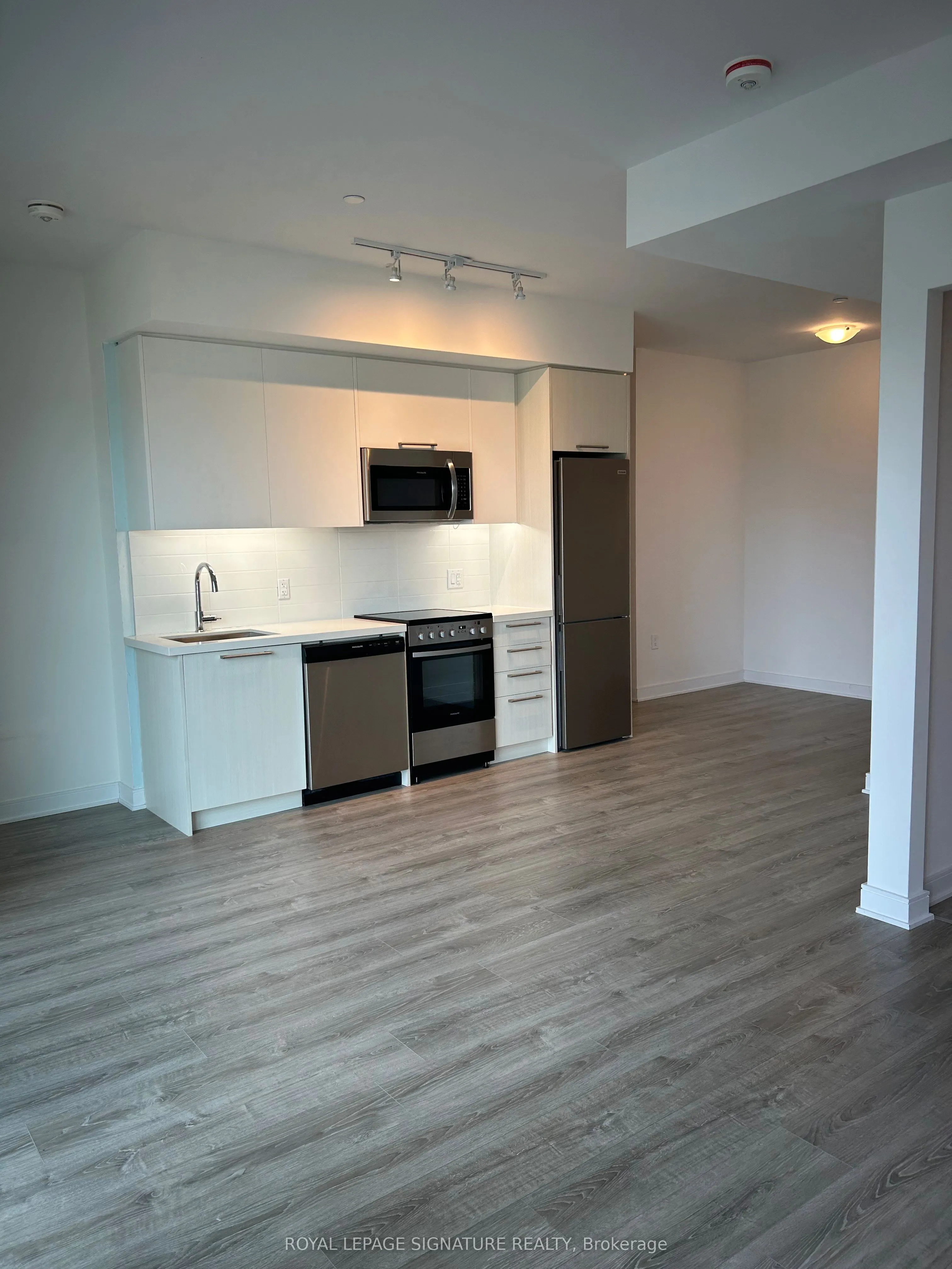 25 Neighbourhood Lane #1012