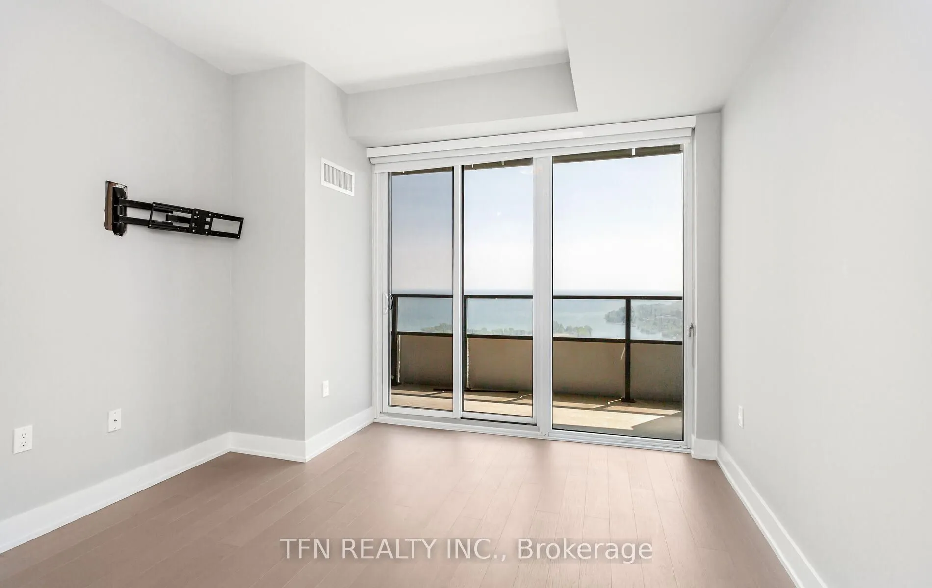 20 Shore Breeze Drive, #3510