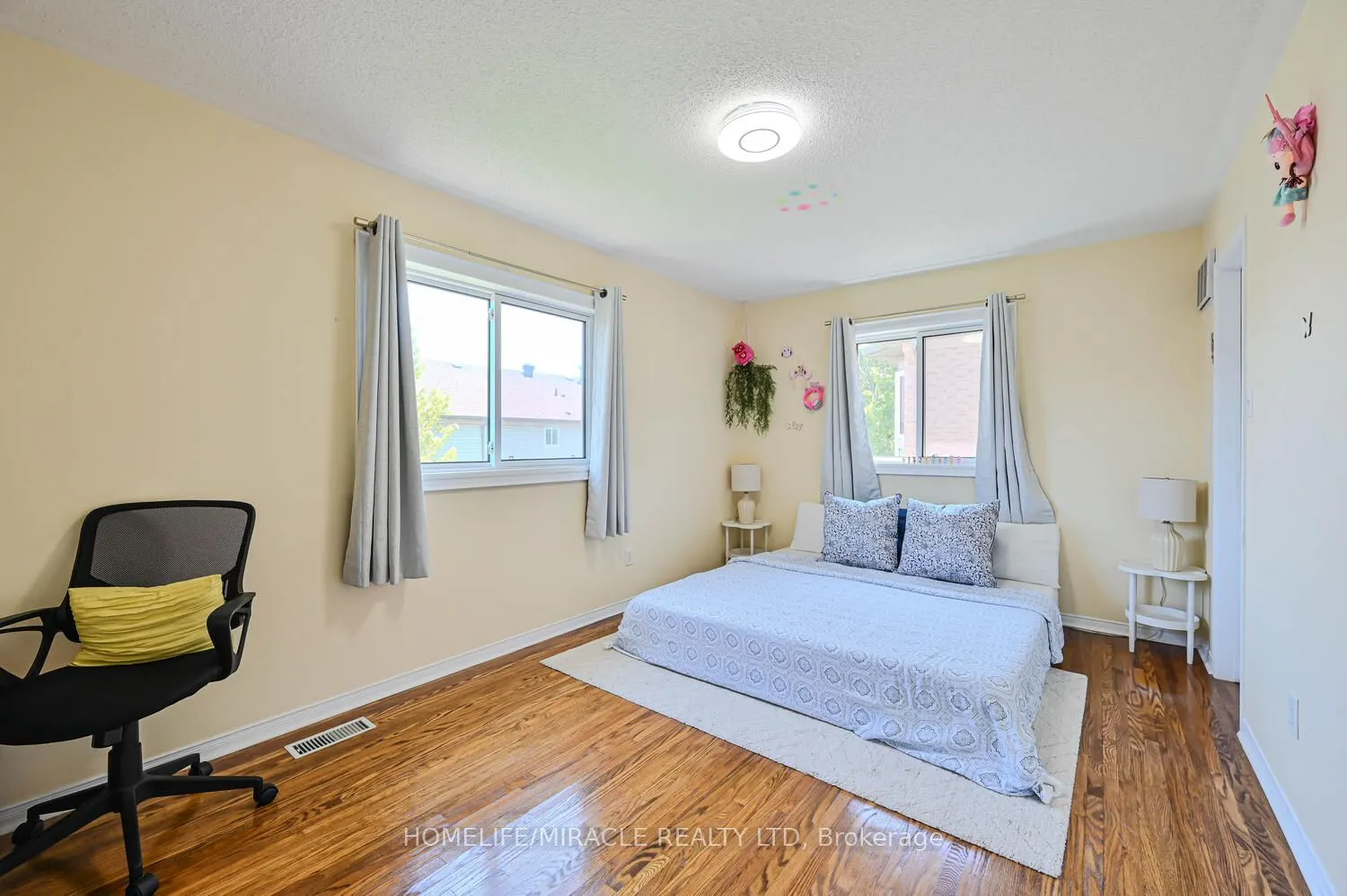 5255 Guildwood Way N, #30