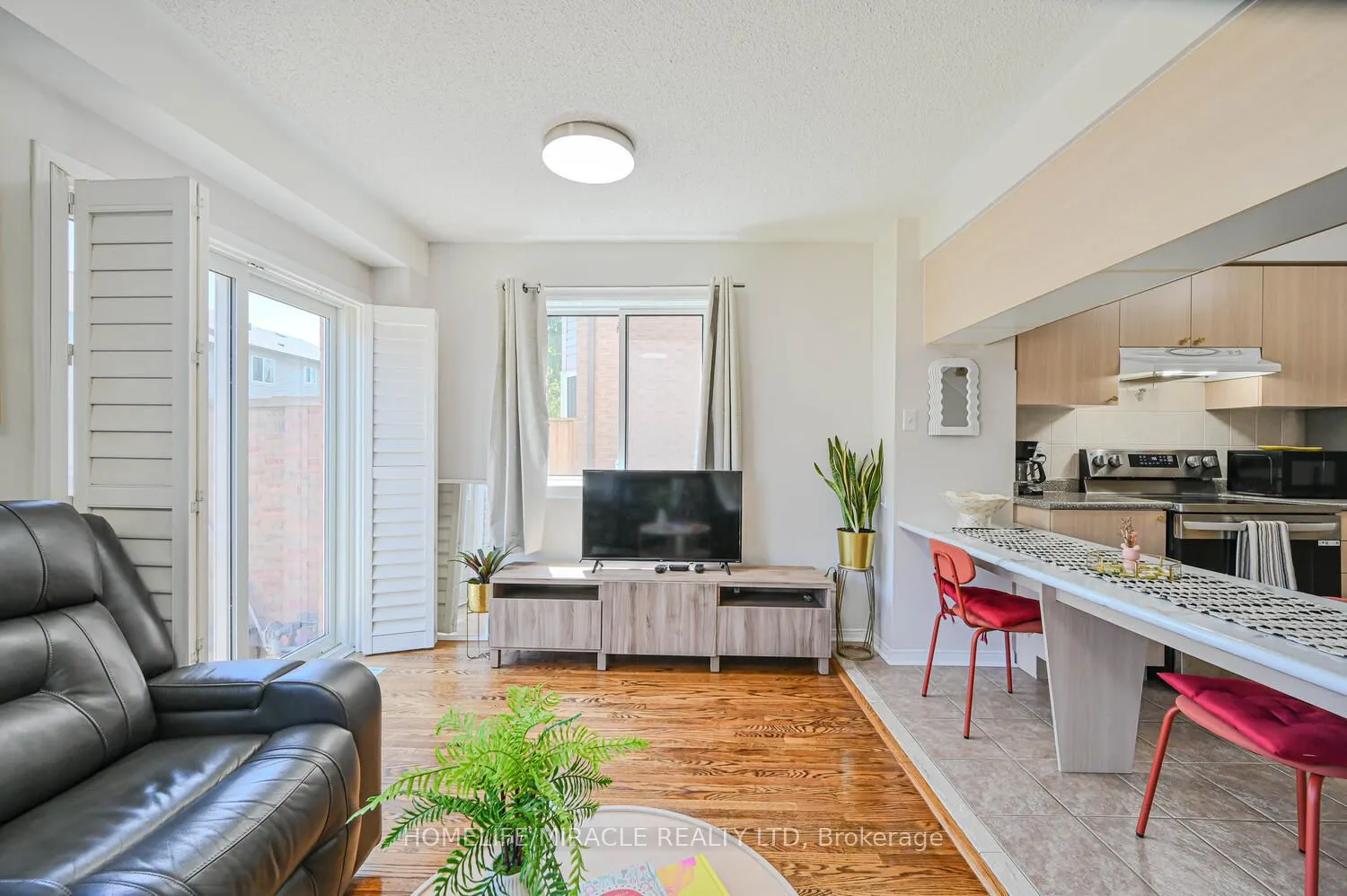 5255 Guildwood Way N, #30