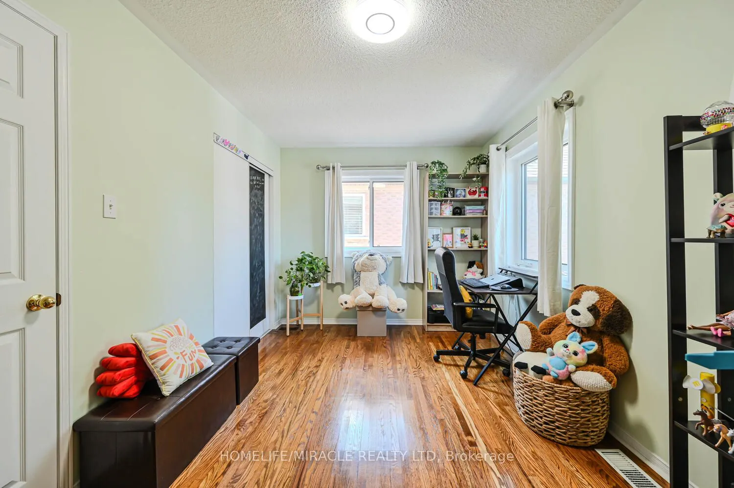5255 Guildwood Way N, #30