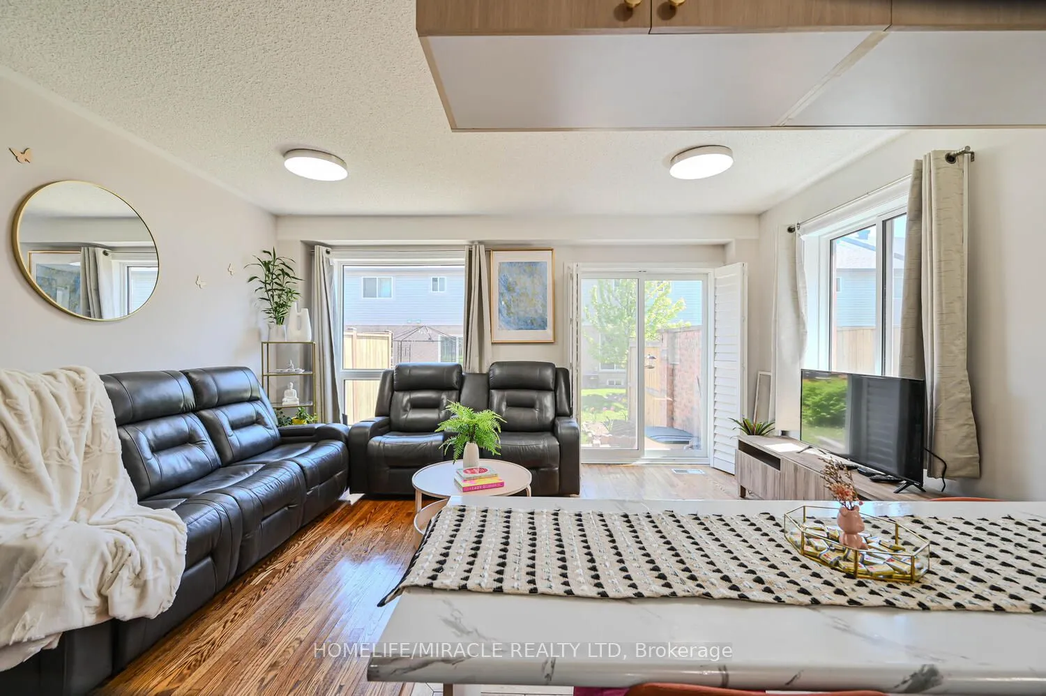5255 Guildwood Way N, #30