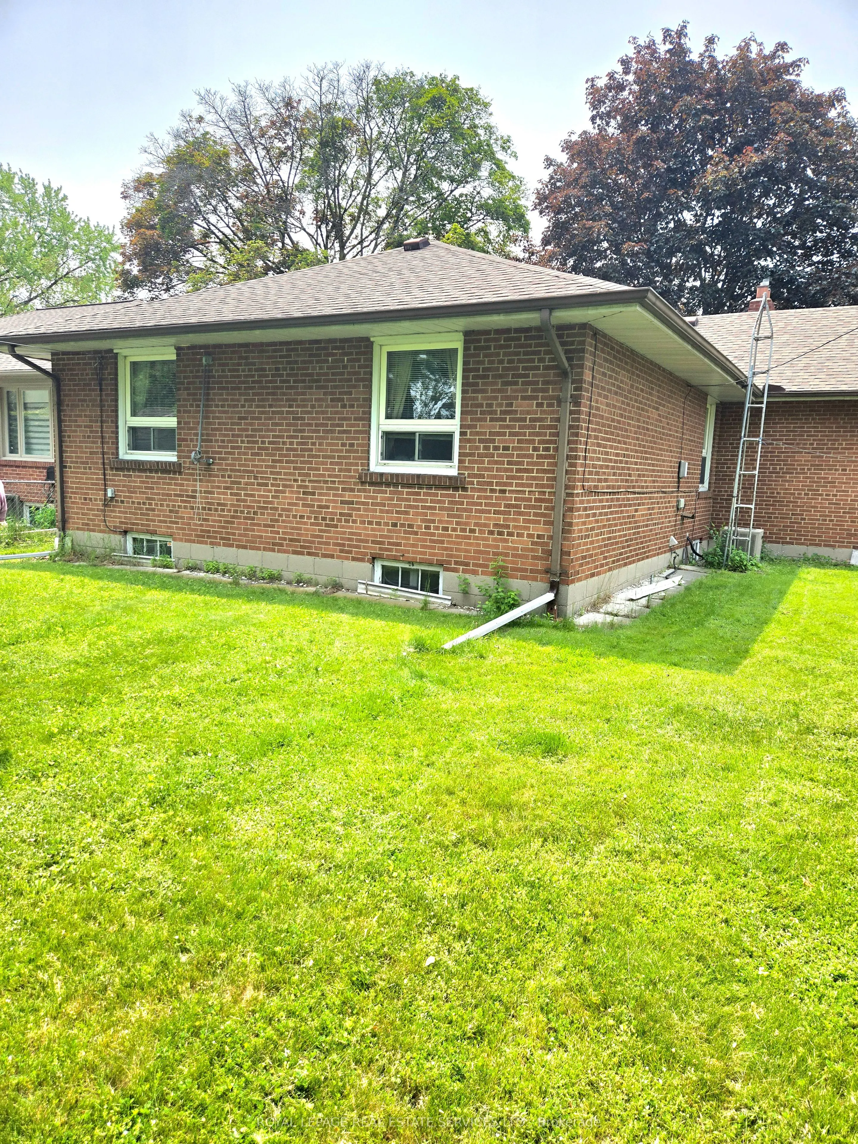 23 Sevenoaks Avenue