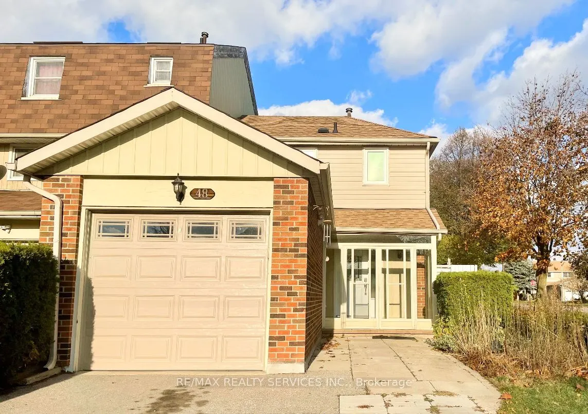 48 Chambers Court E