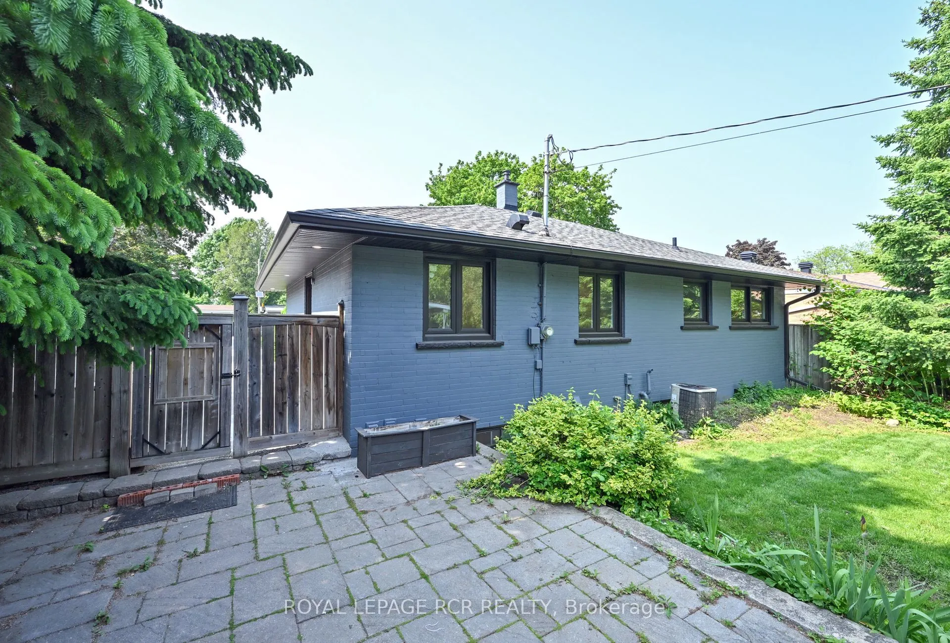 218 Elizabeth Street