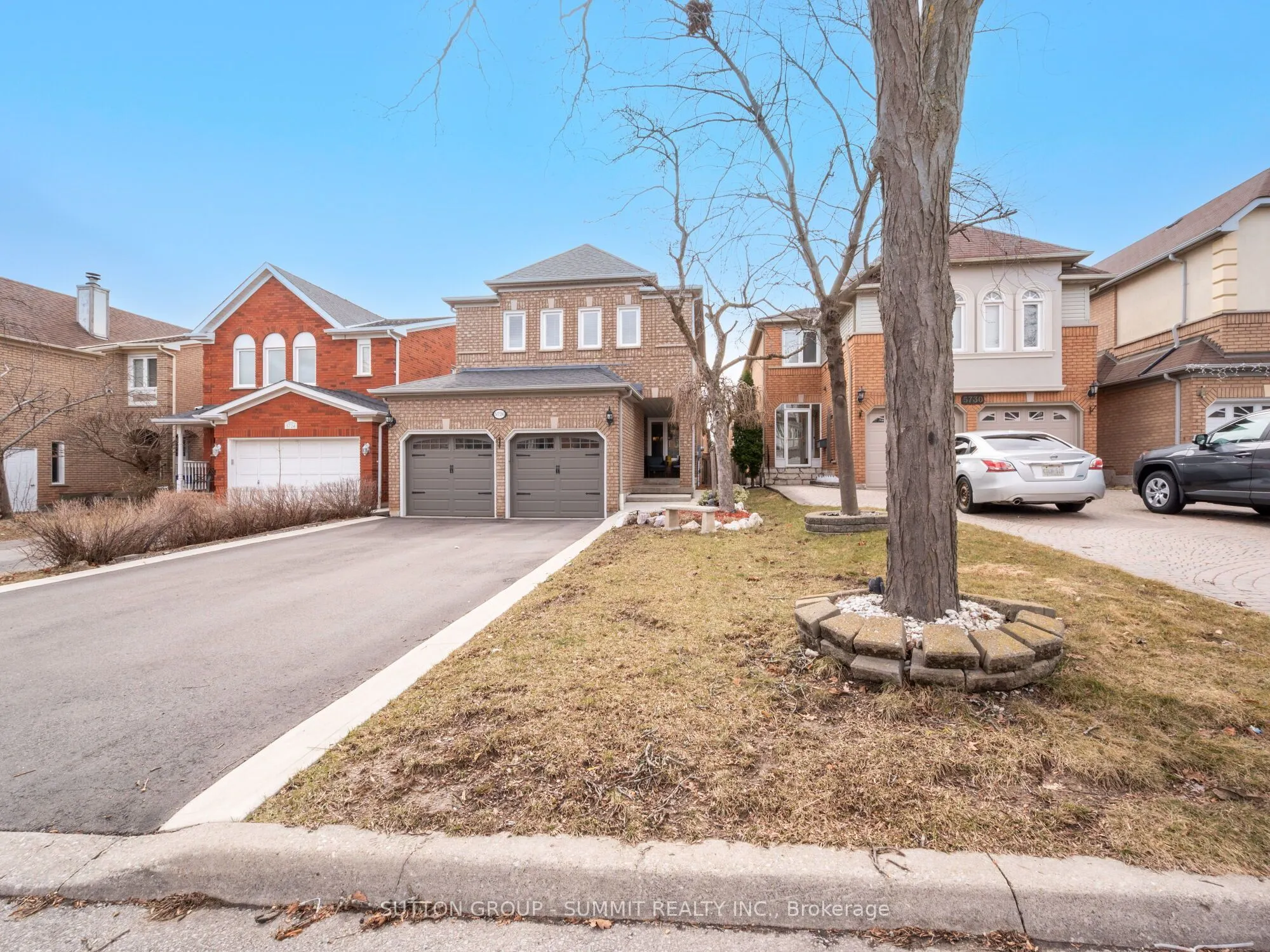 5726 TAYSIDE Crescent