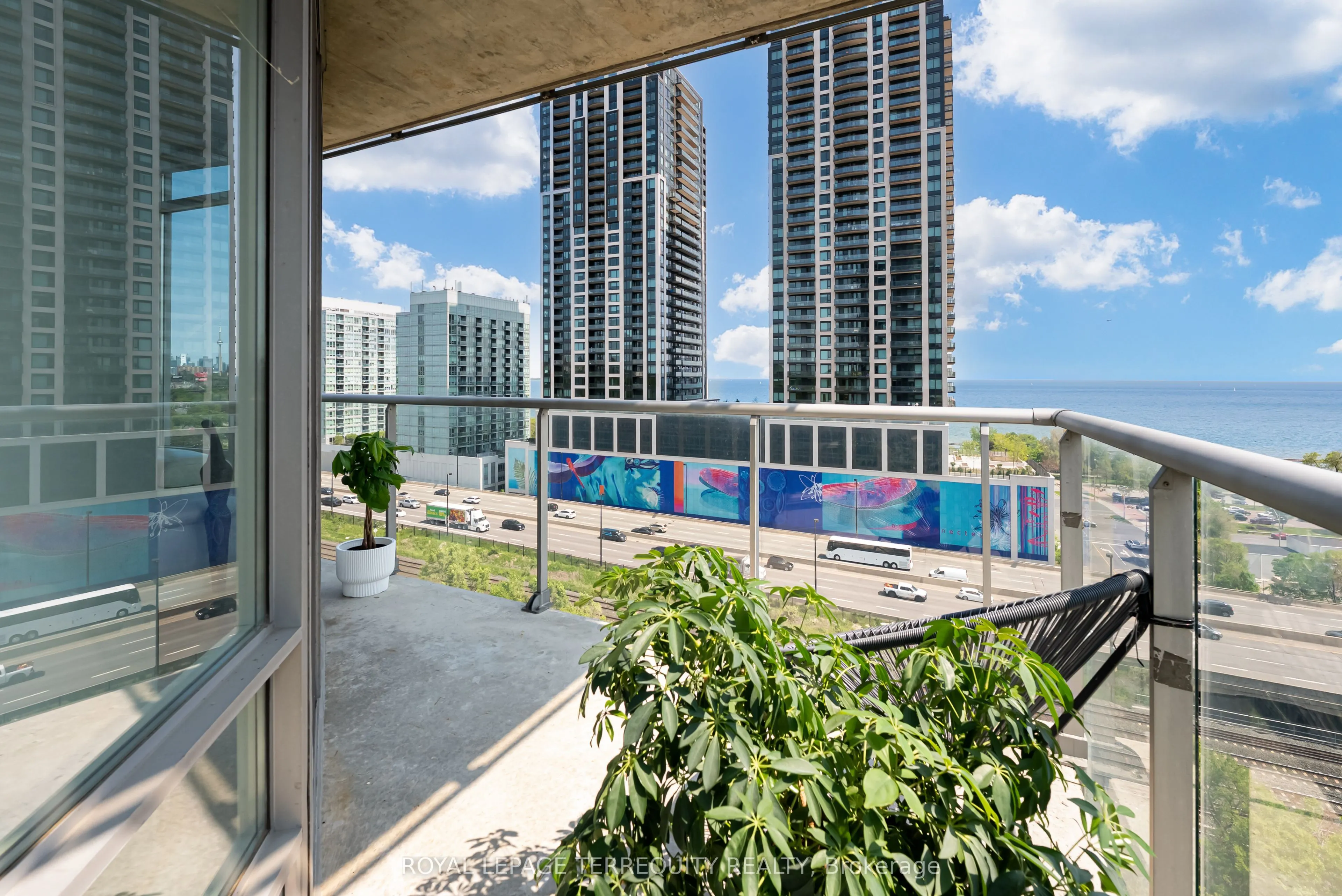 15 Windermere Avenue, #1210