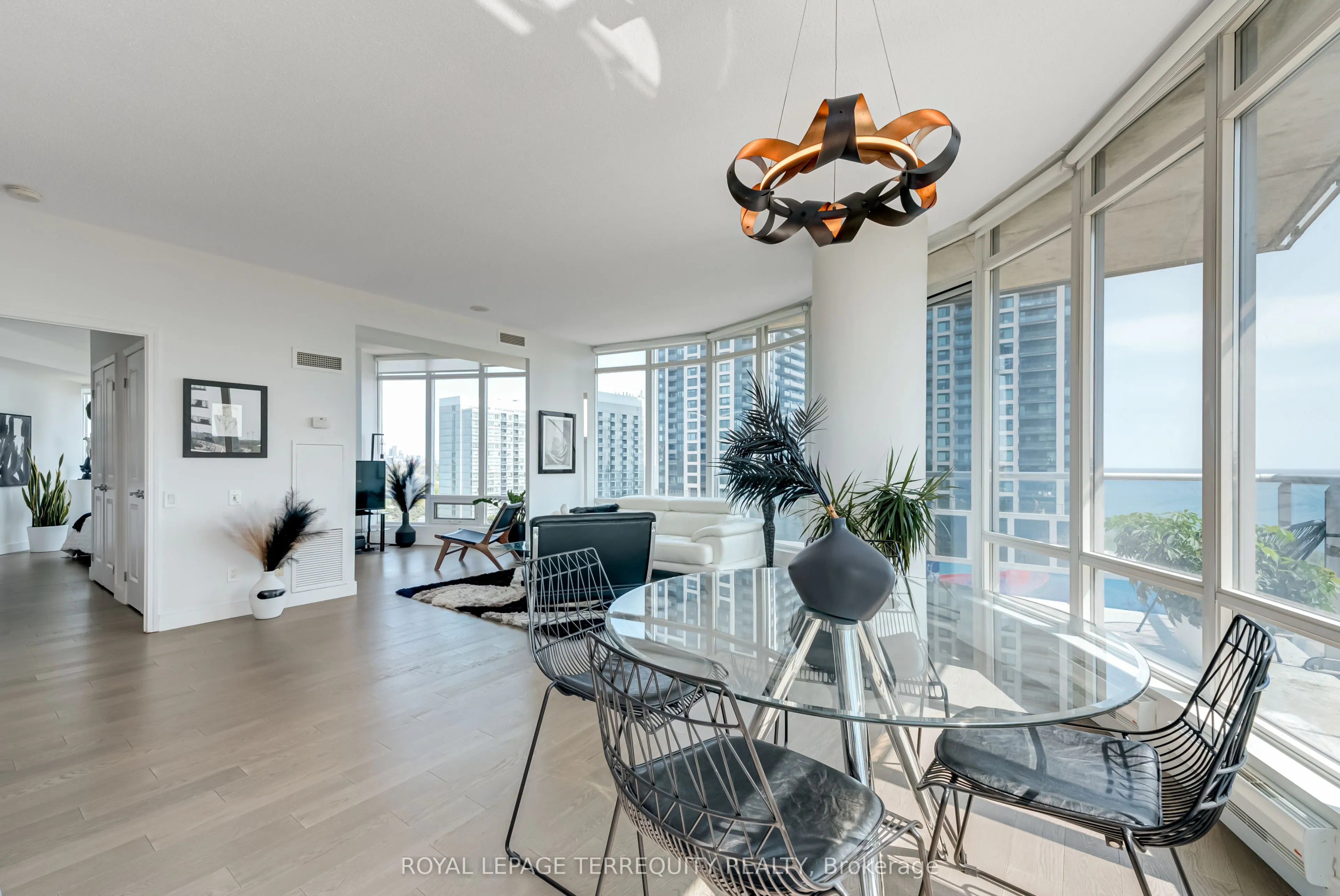 15 Windermere Avenue, #1210
