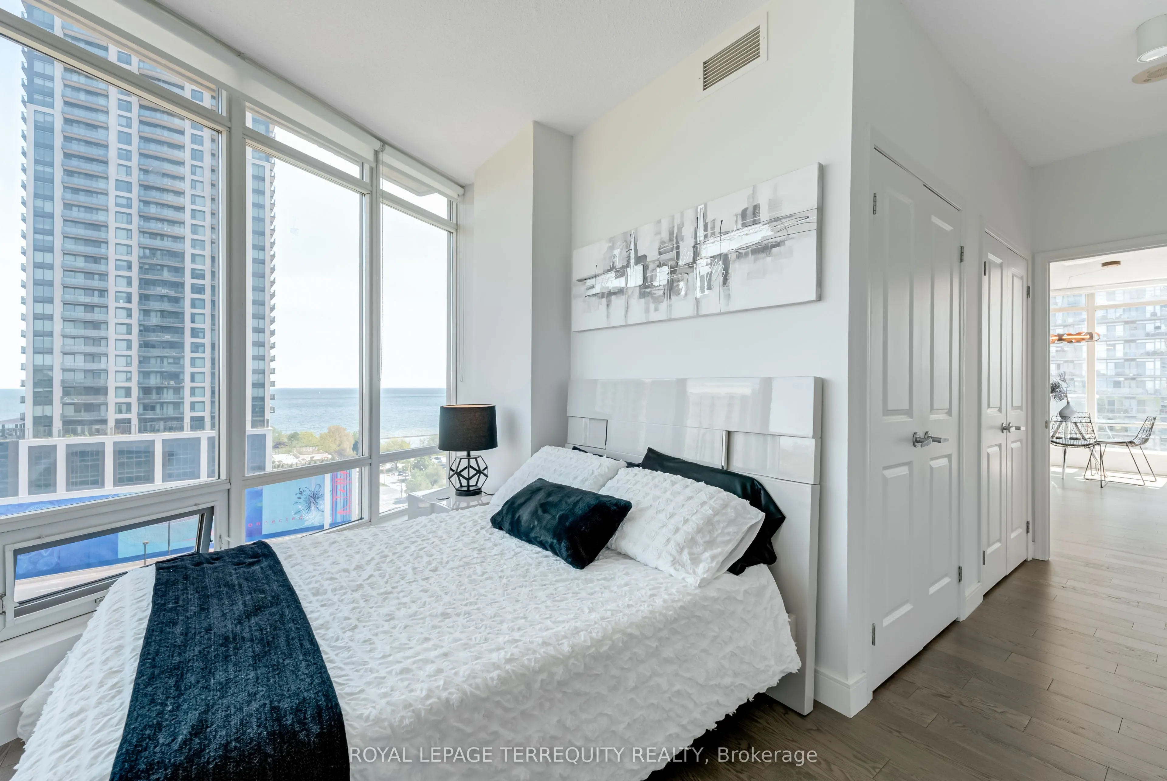 15 Windermere Avenue, #1210
