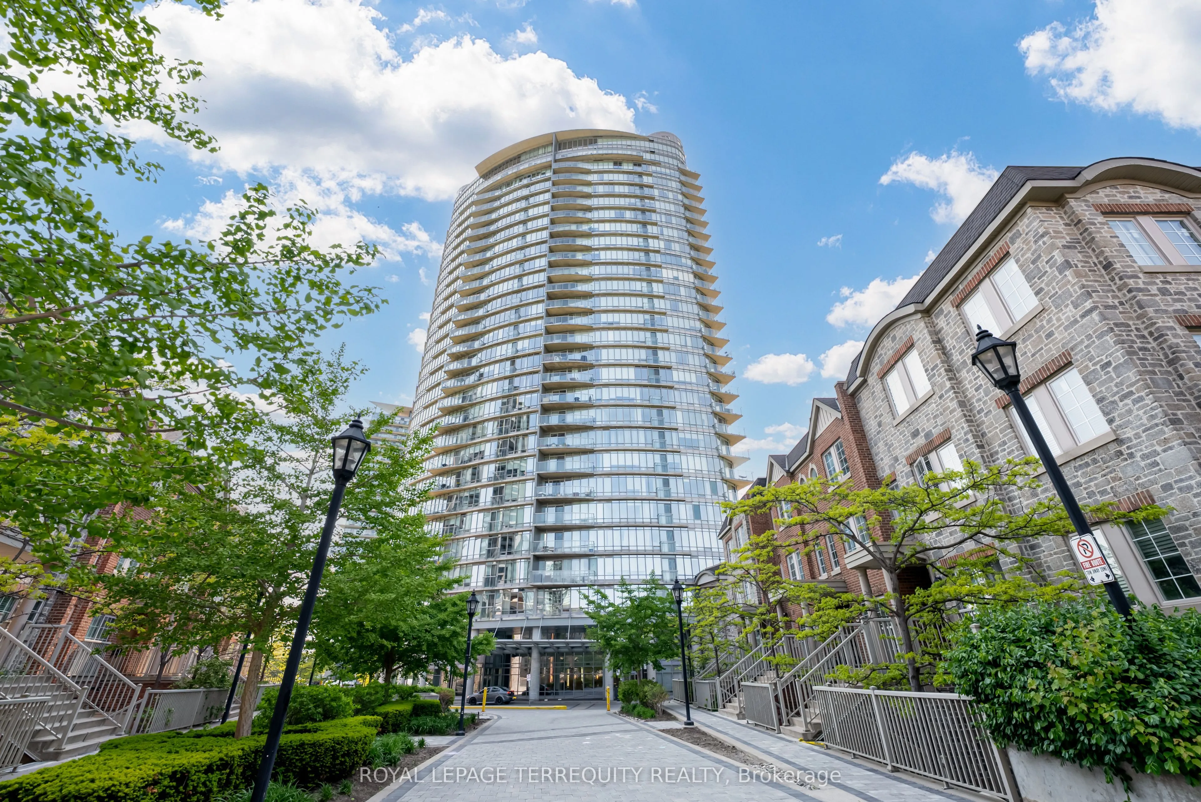 15 Windermere Avenue, #1210