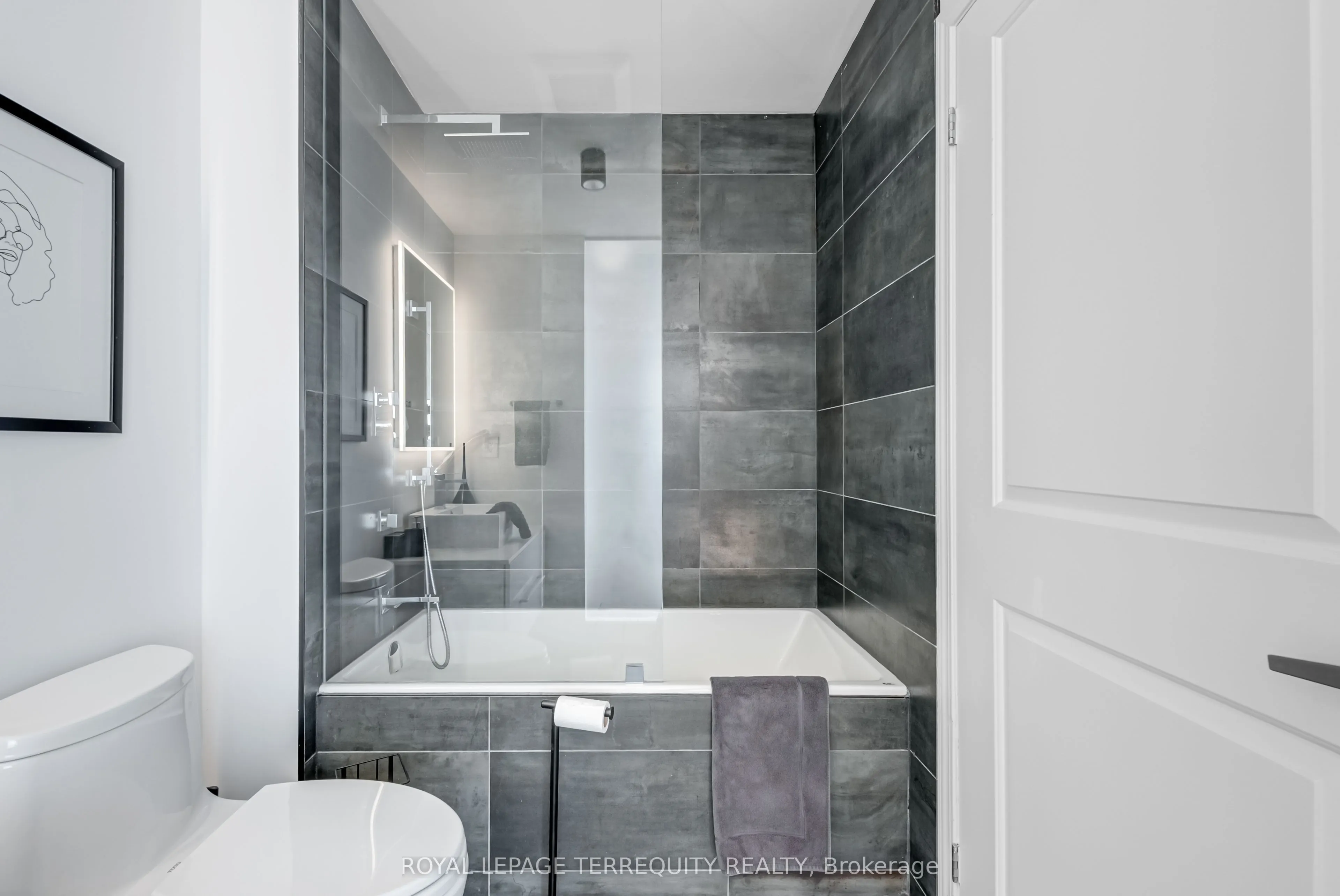 15 Windermere Avenue, #1210