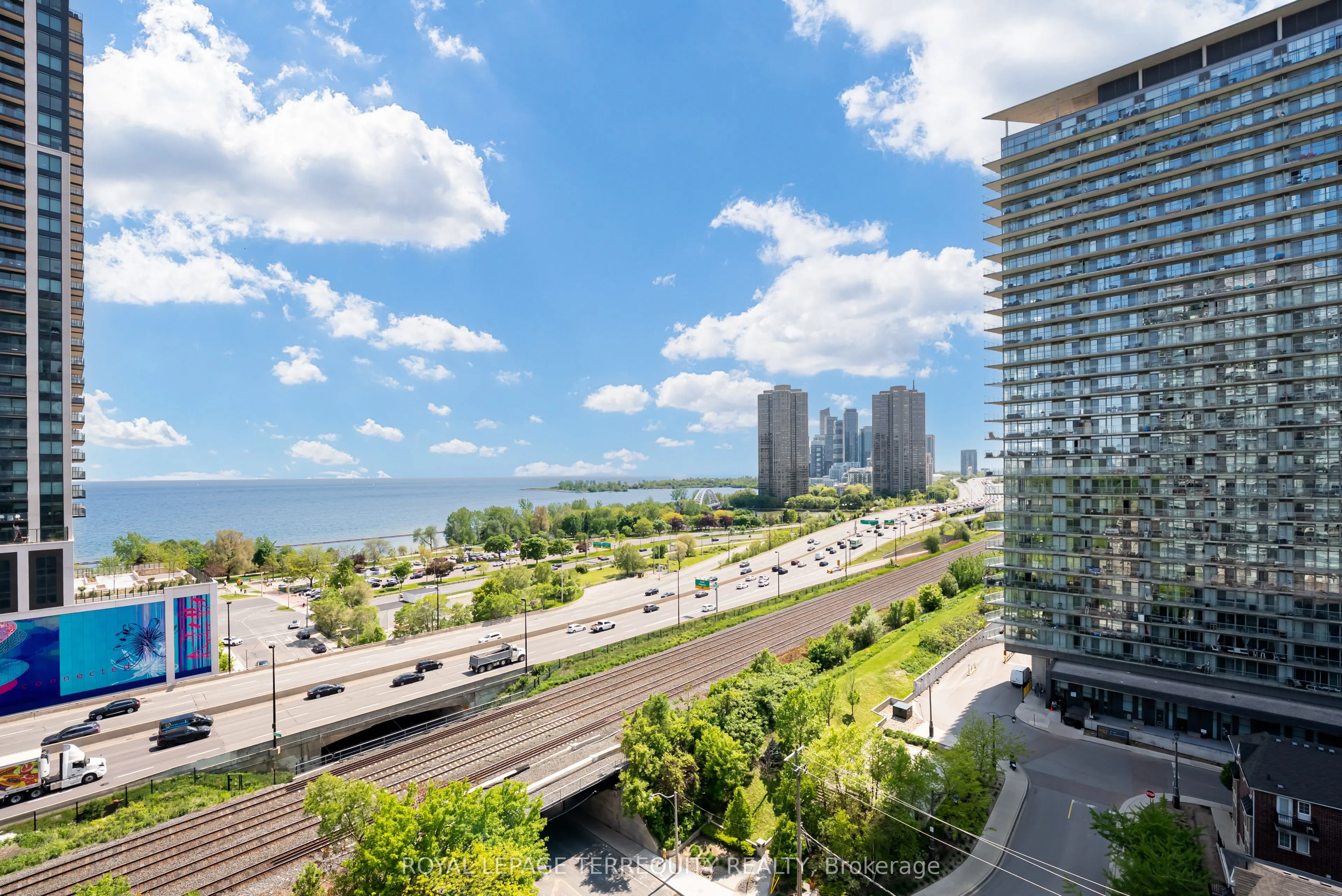 15 Windermere Avenue, #1210