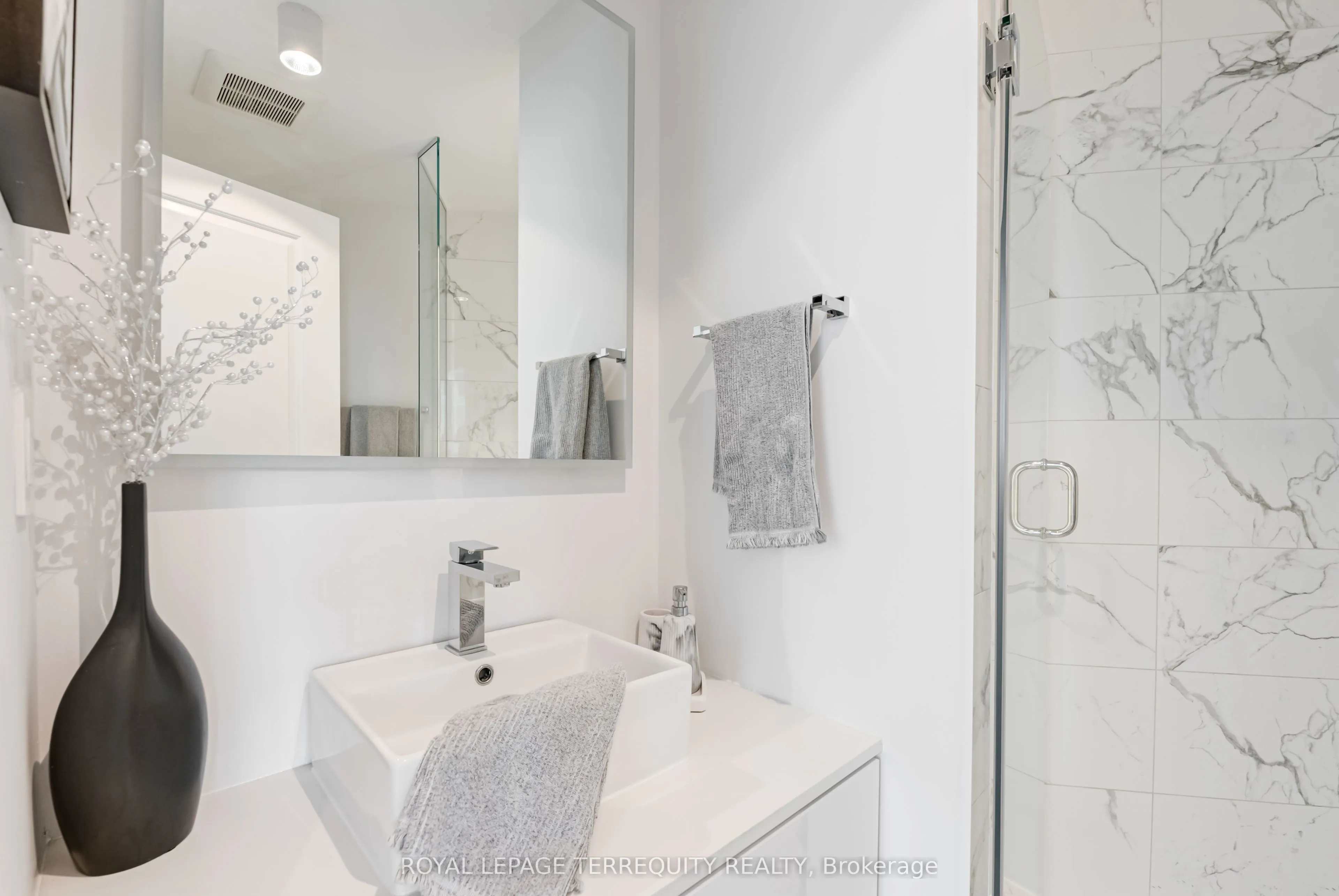 15 Windermere Avenue, #1210