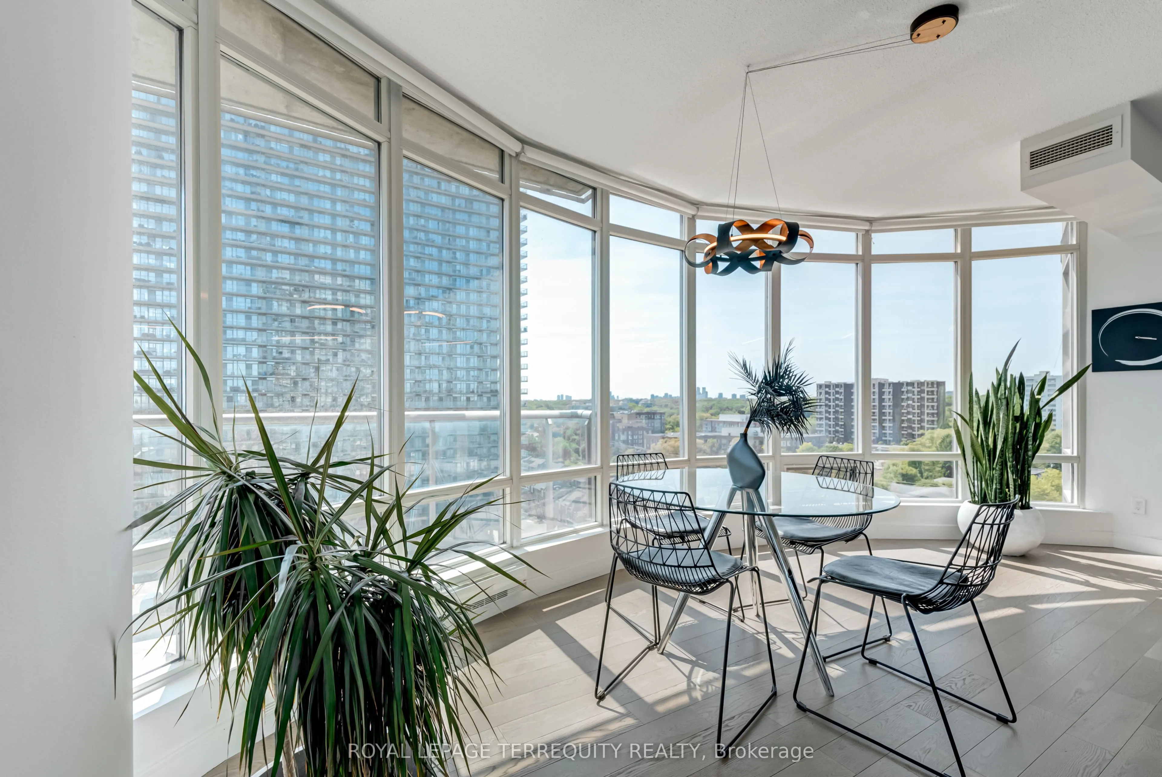 15 Windermere Avenue, #1210